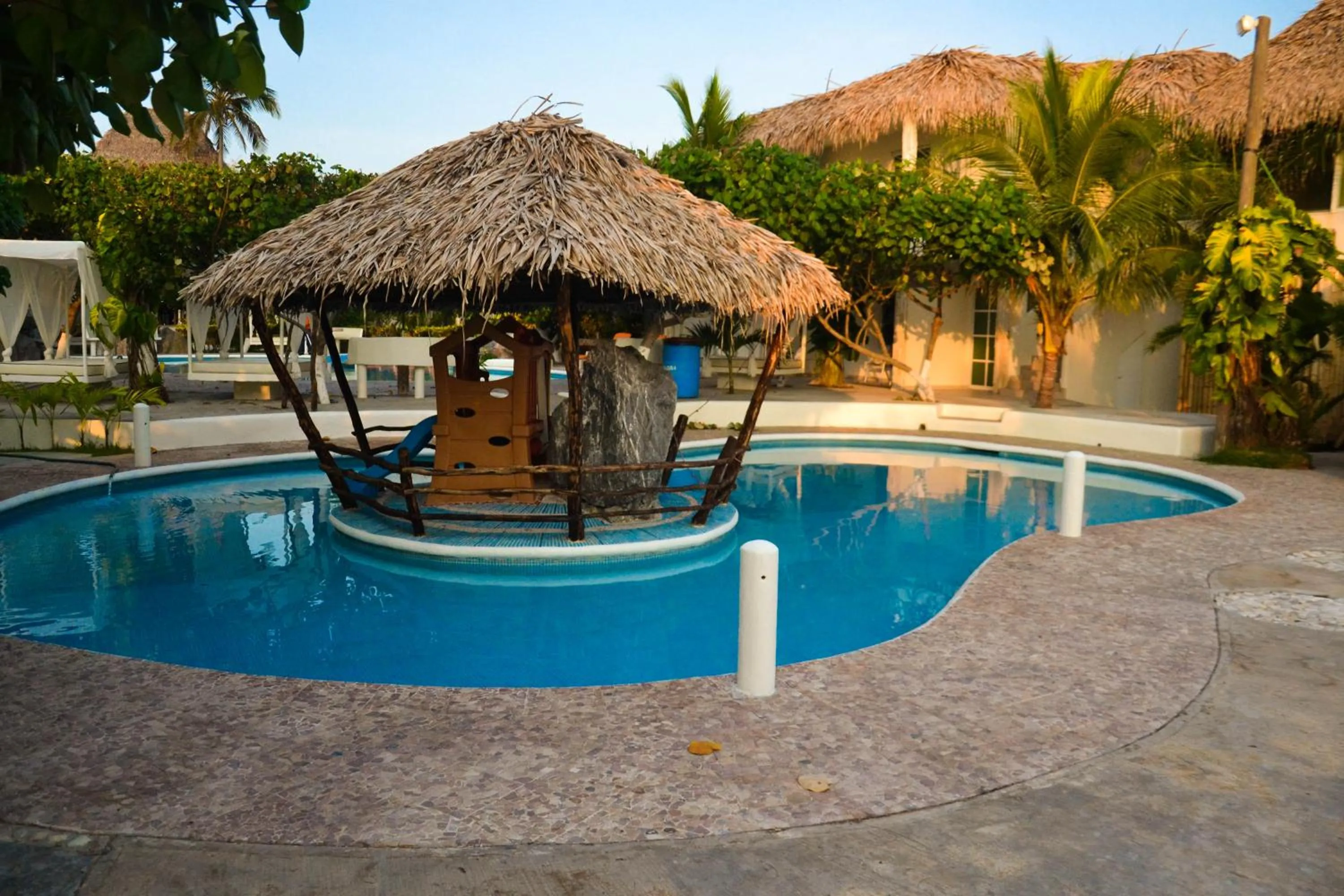 Swimming pool in Bon Jesus Hotel