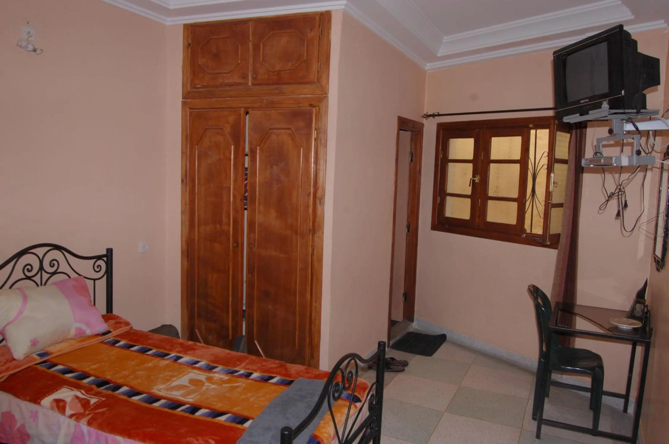 Photo of the whole room, Bed in Bab Al Madina