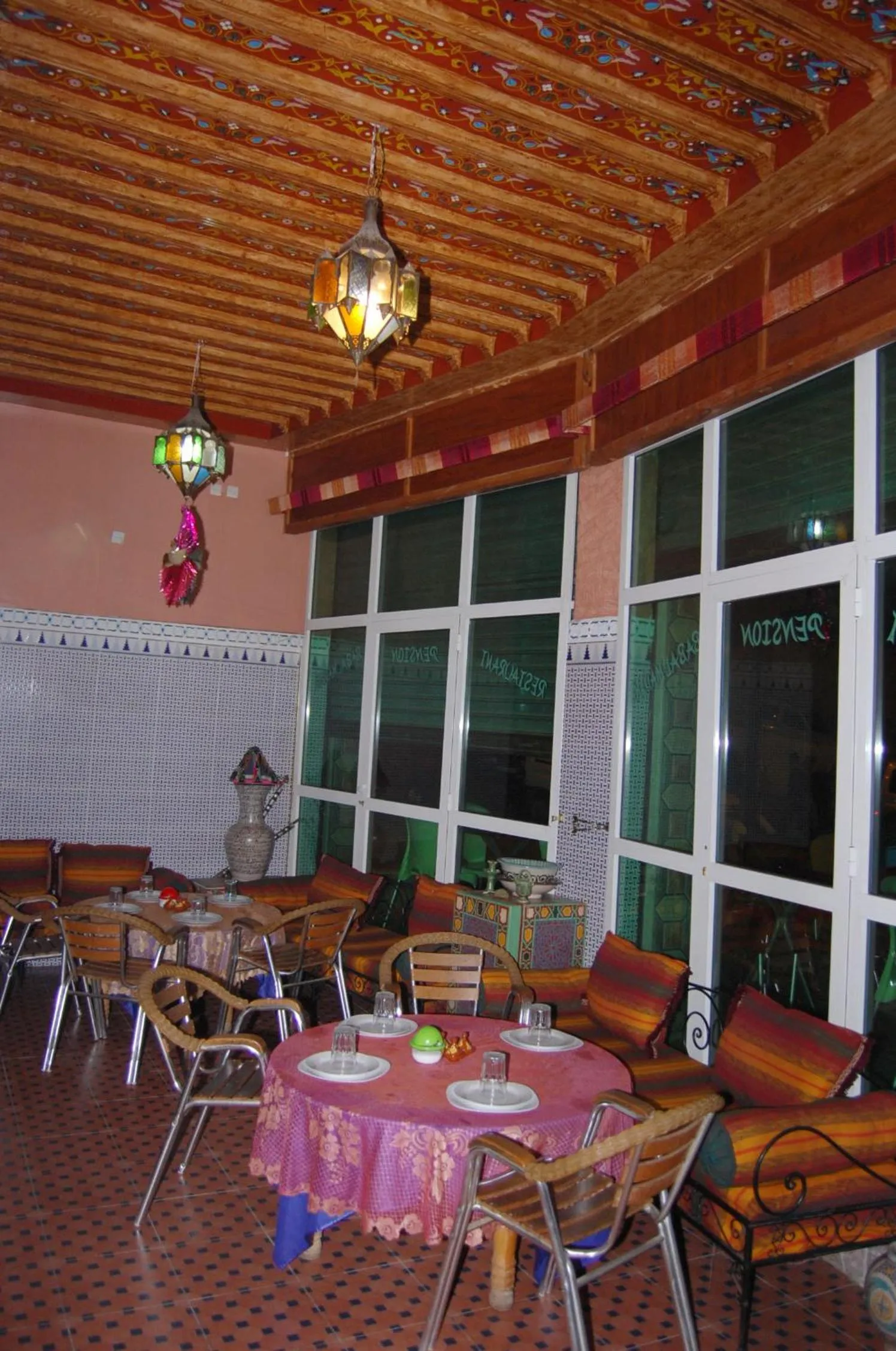 Restaurant/places to eat in Bab Al Madina