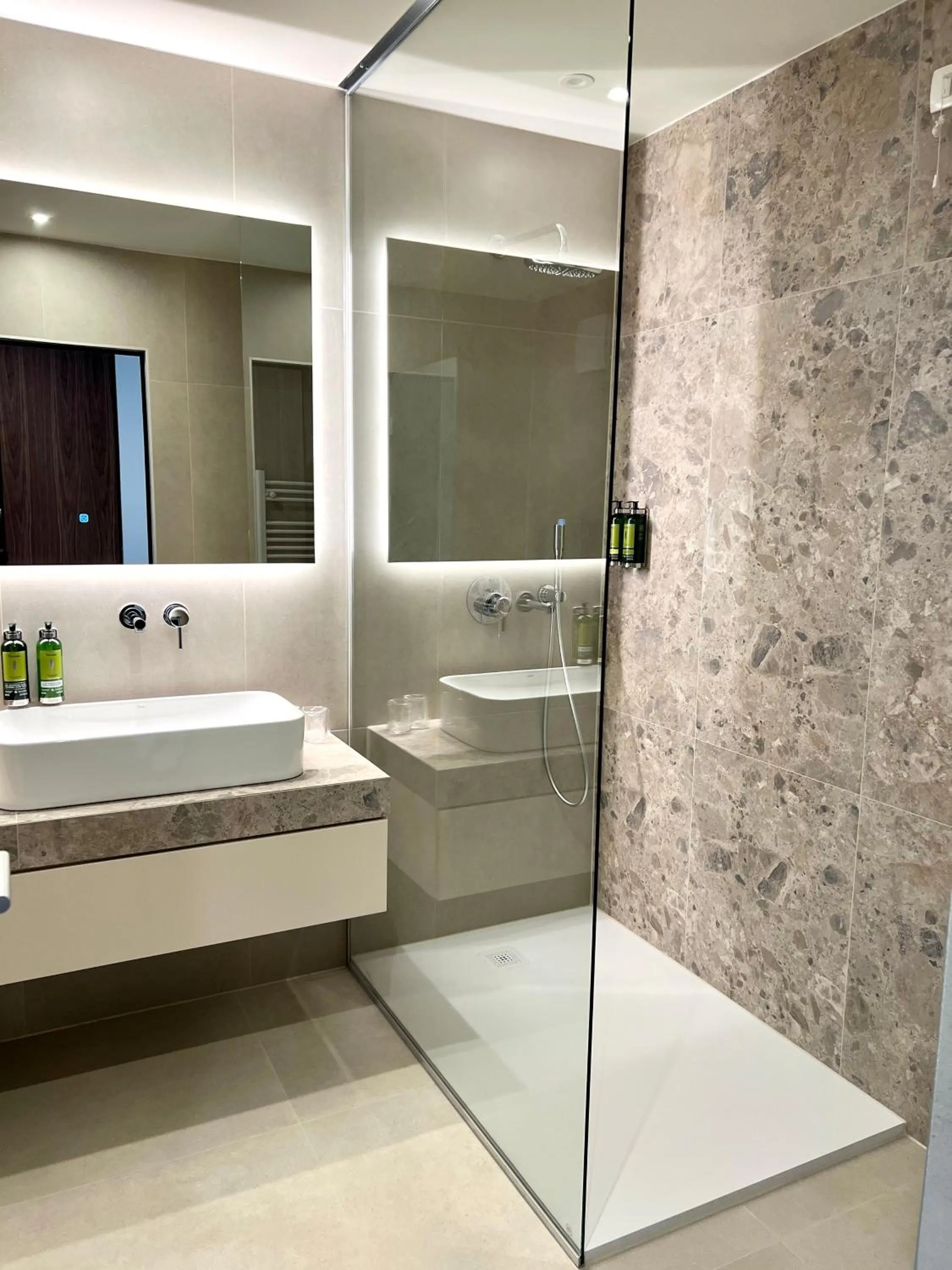 Shower in Boutique Hotel Mirjam