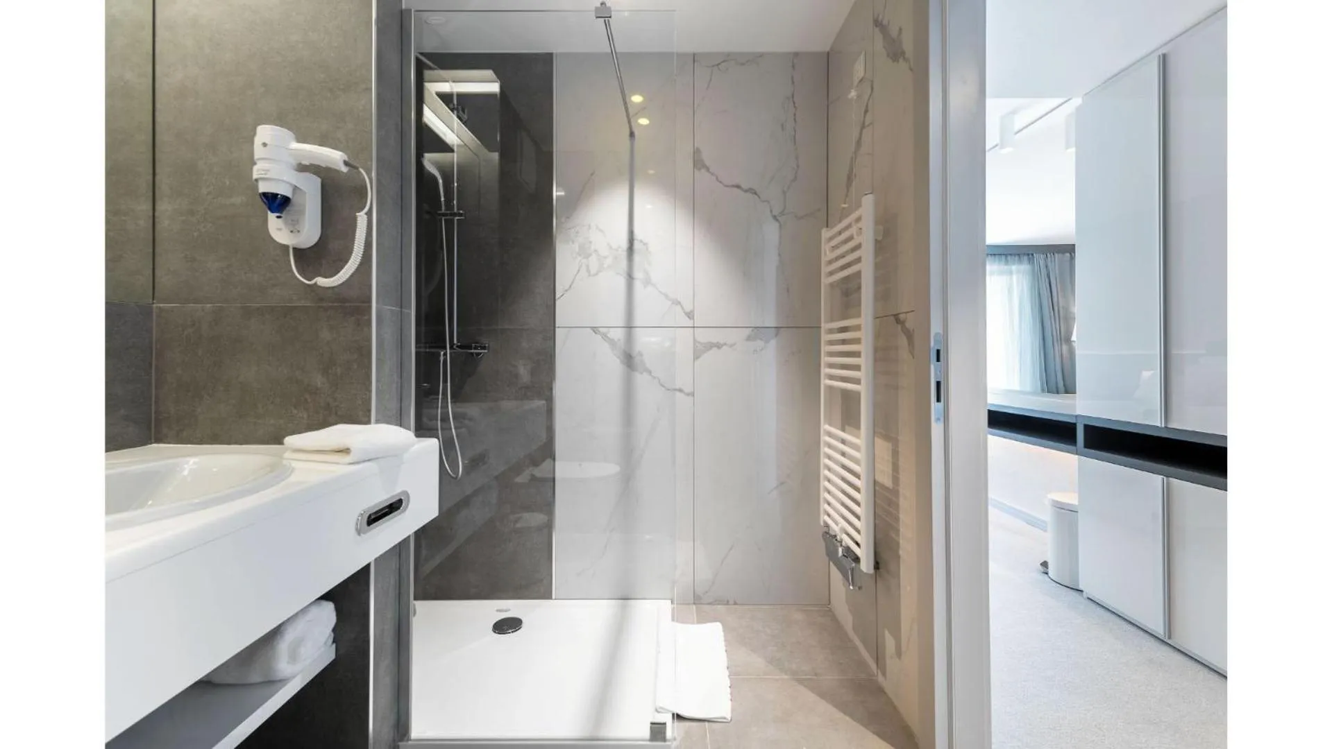 Shower in Boutique Hotel Mirjam