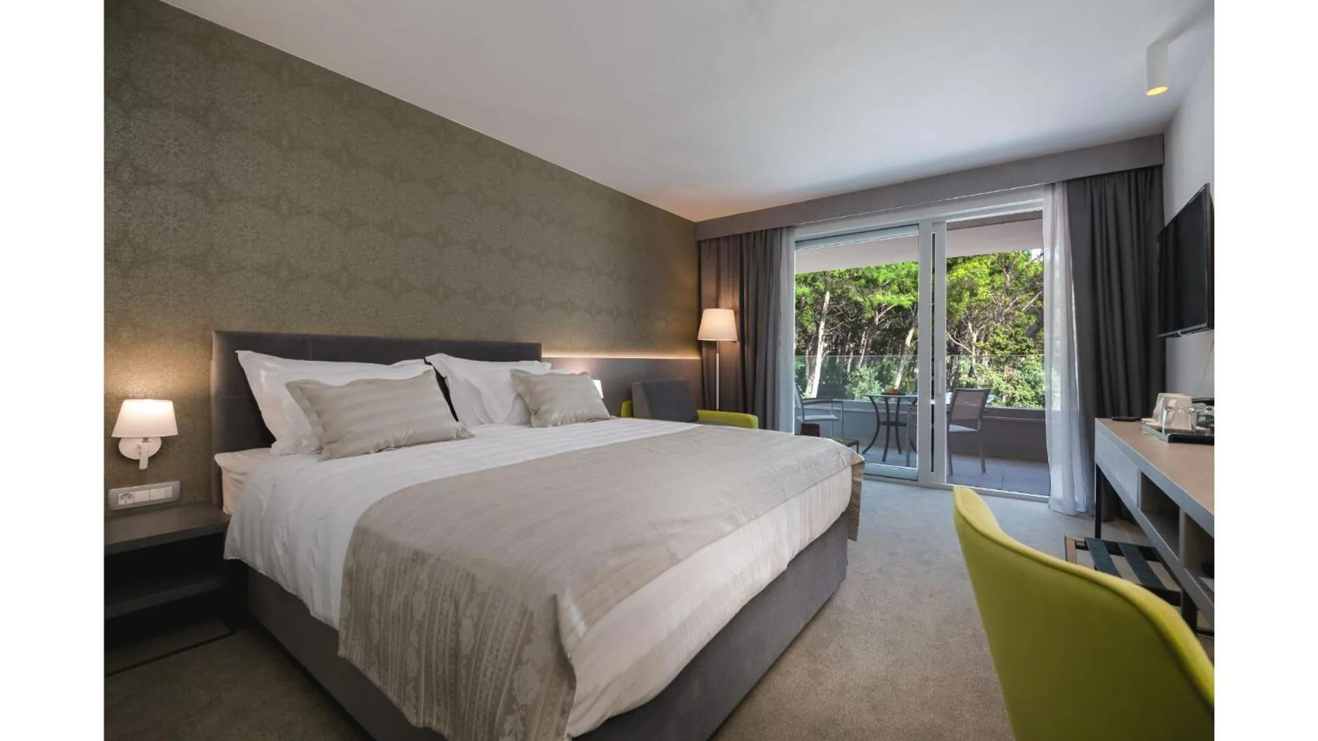 Bed in Boutique Hotel Mirjam