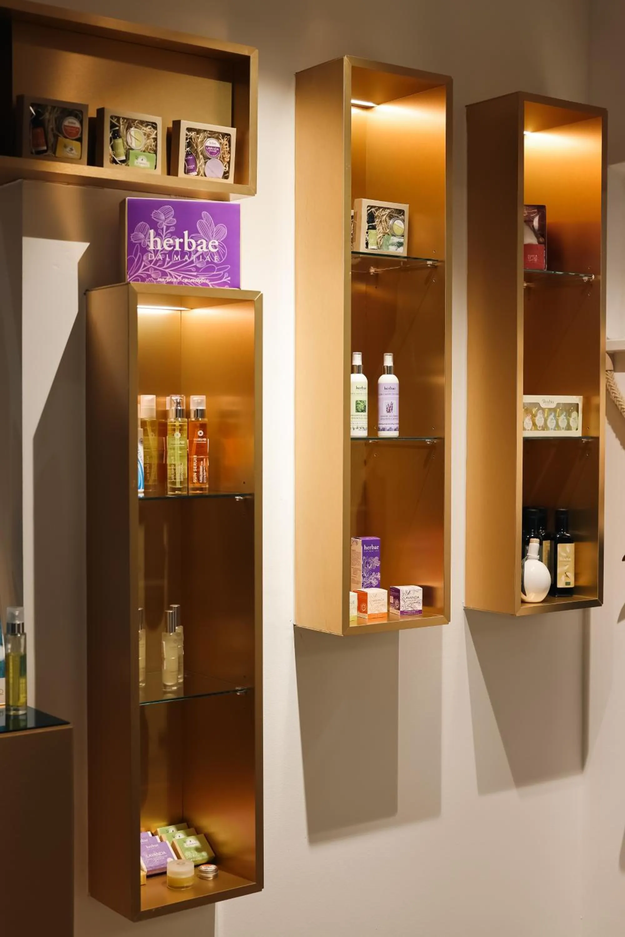 Shopping Area in Boutique Hotel Mirjam