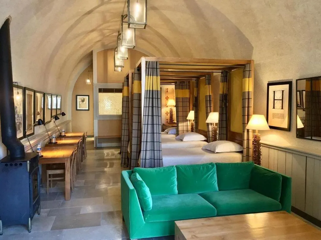 Bed in Chateau des Arpentis