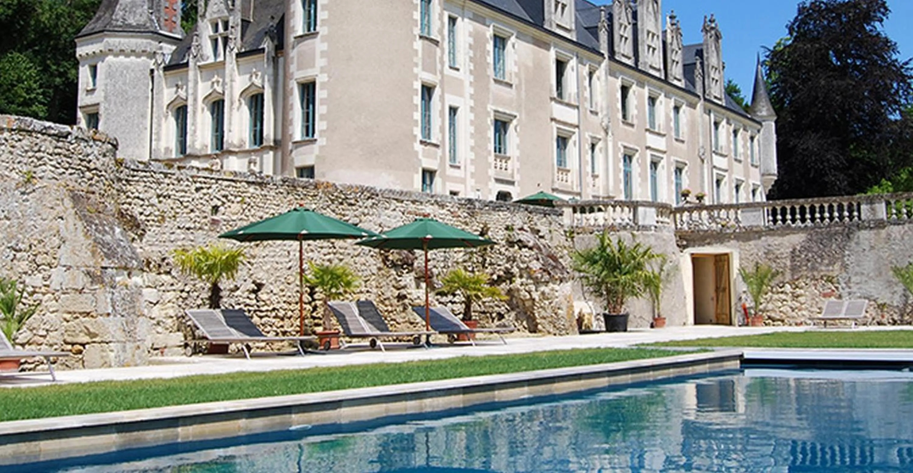 Swimming pool in Chateau des Arpentis