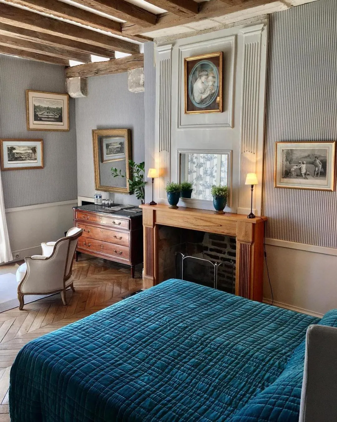 Bed in Chateau des Arpentis