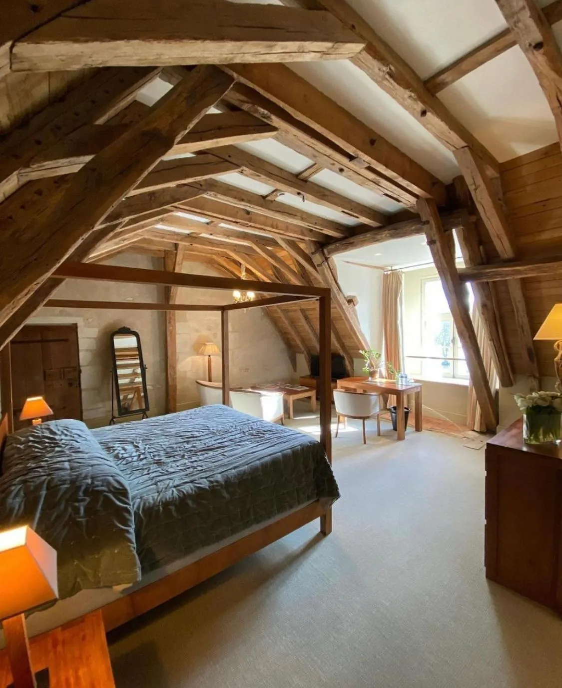 Bed in Chateau des Arpentis