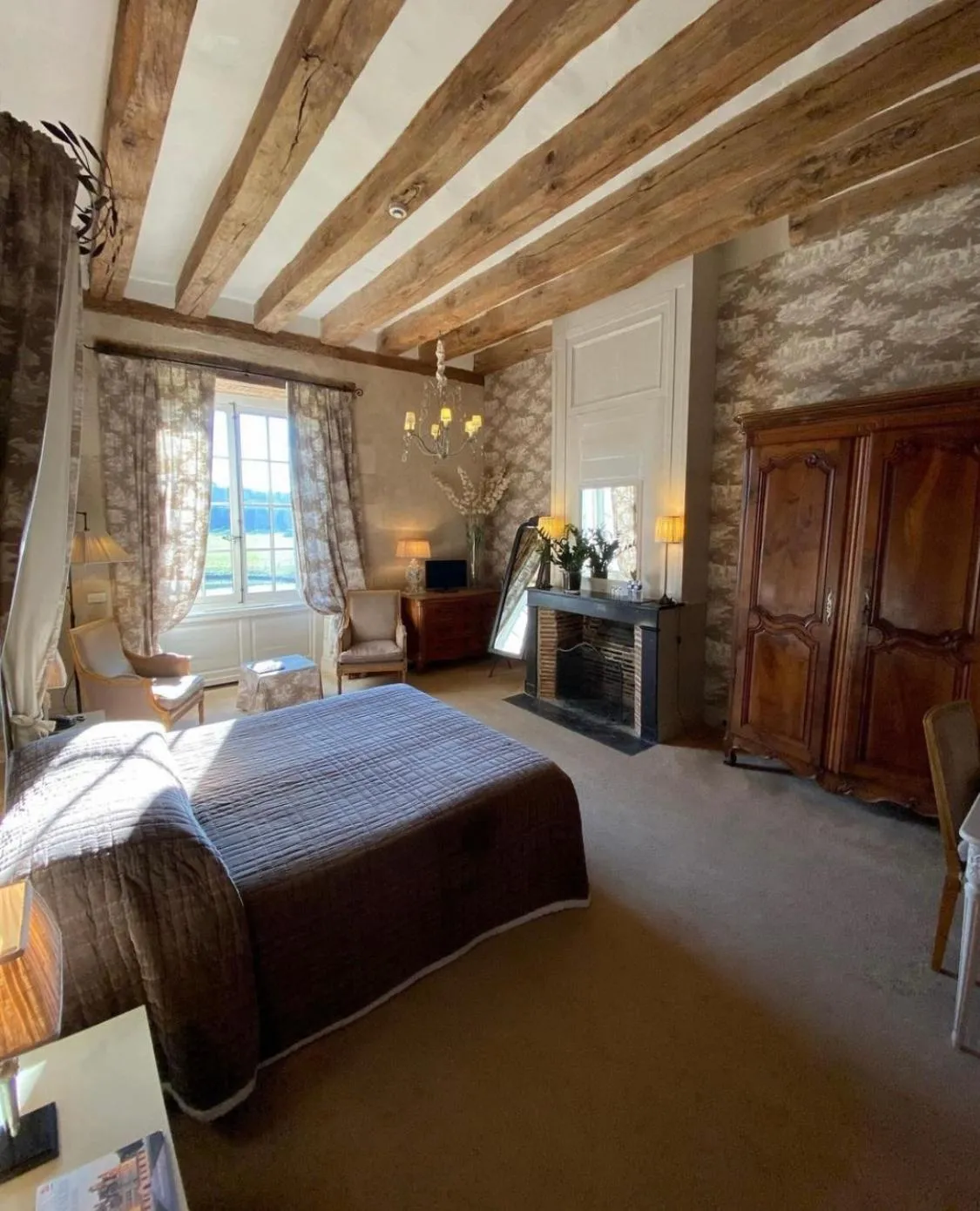 Bed in Chateau des Arpentis