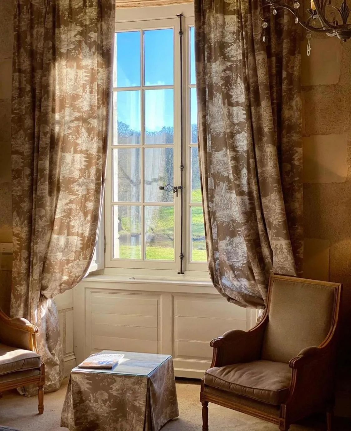 Seating area in Chateau des Arpentis