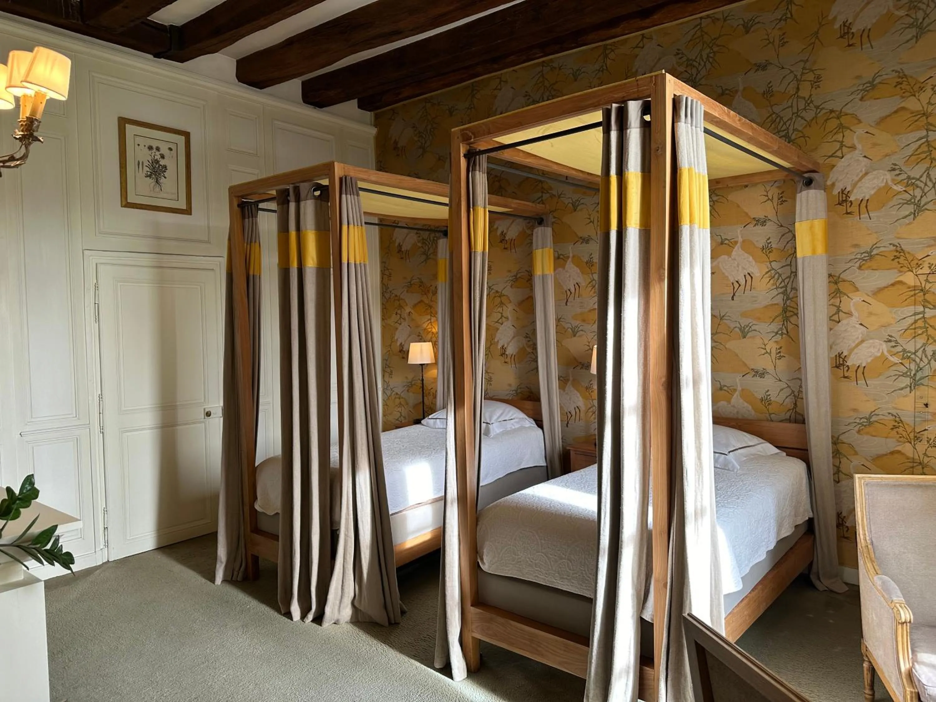Bed in Chateau des Arpentis
