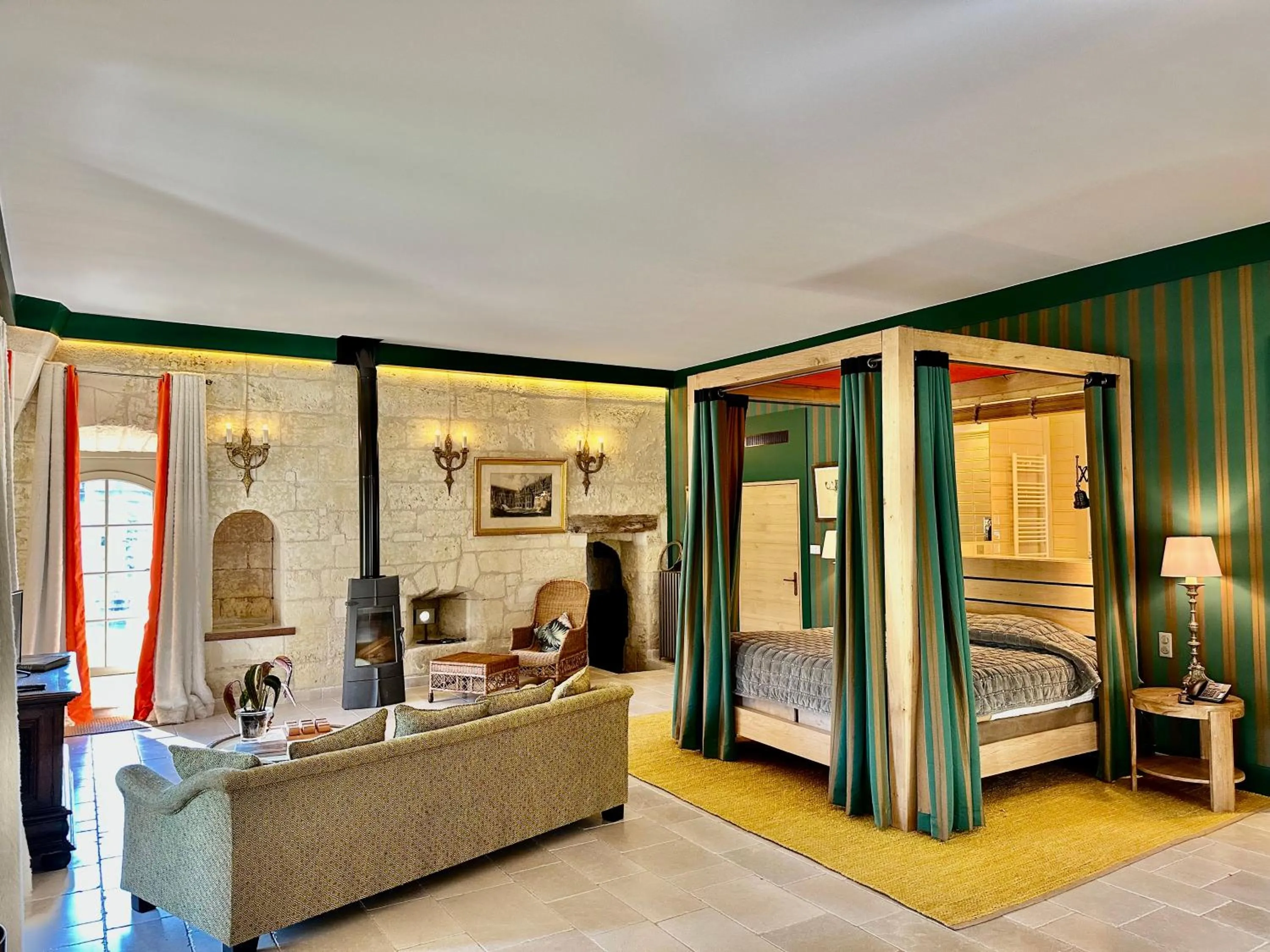 Living room, Bed in Chateau des Arpentis