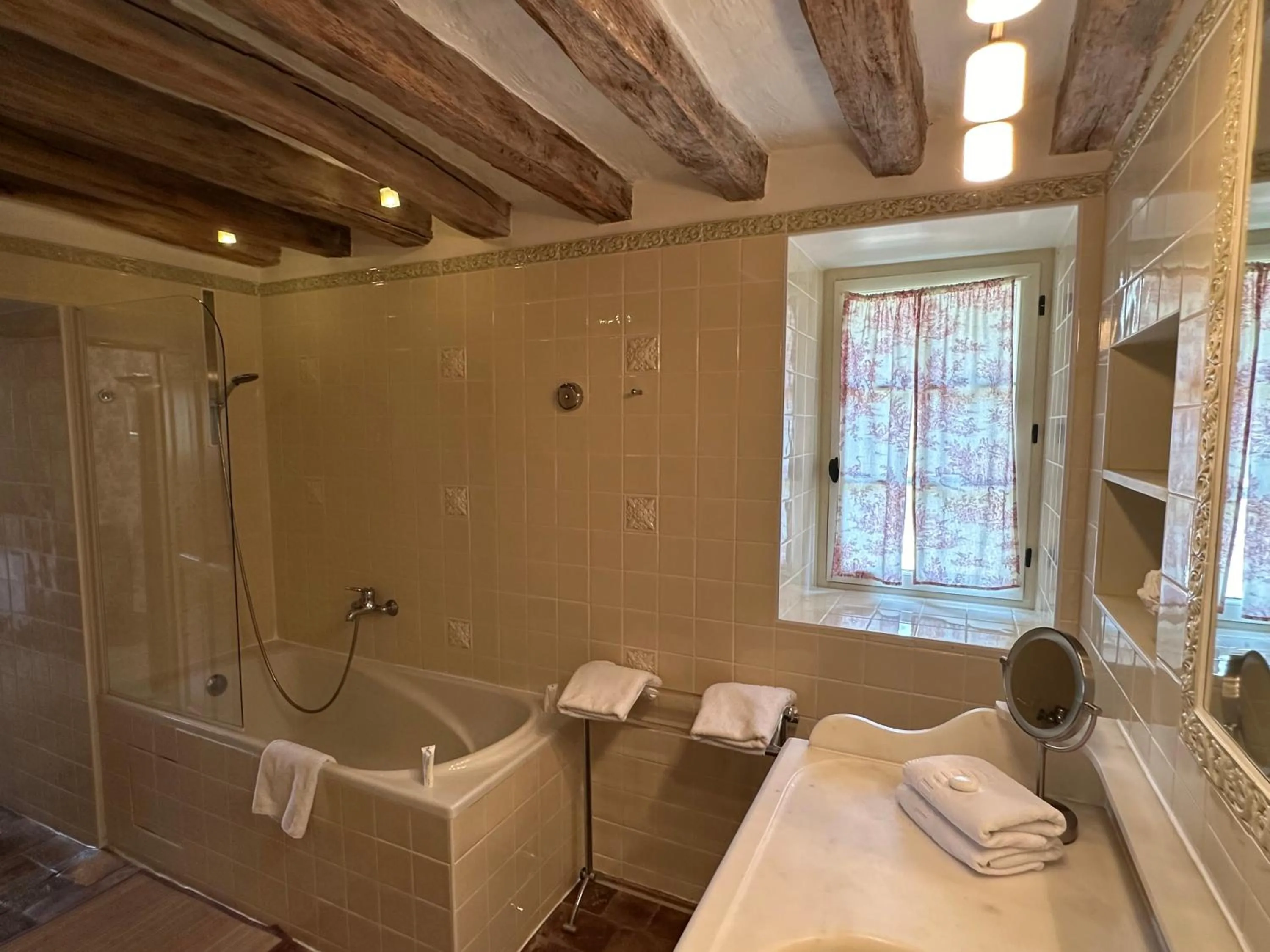 Bathroom in Chateau des Arpentis