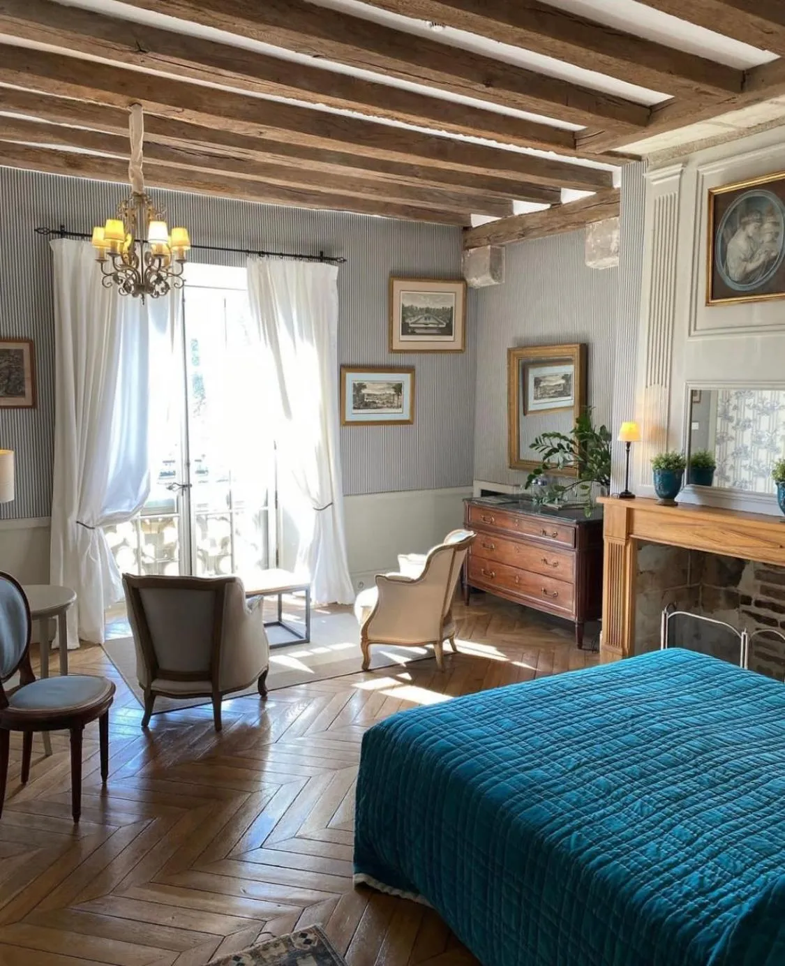 Bed in Chateau des Arpentis