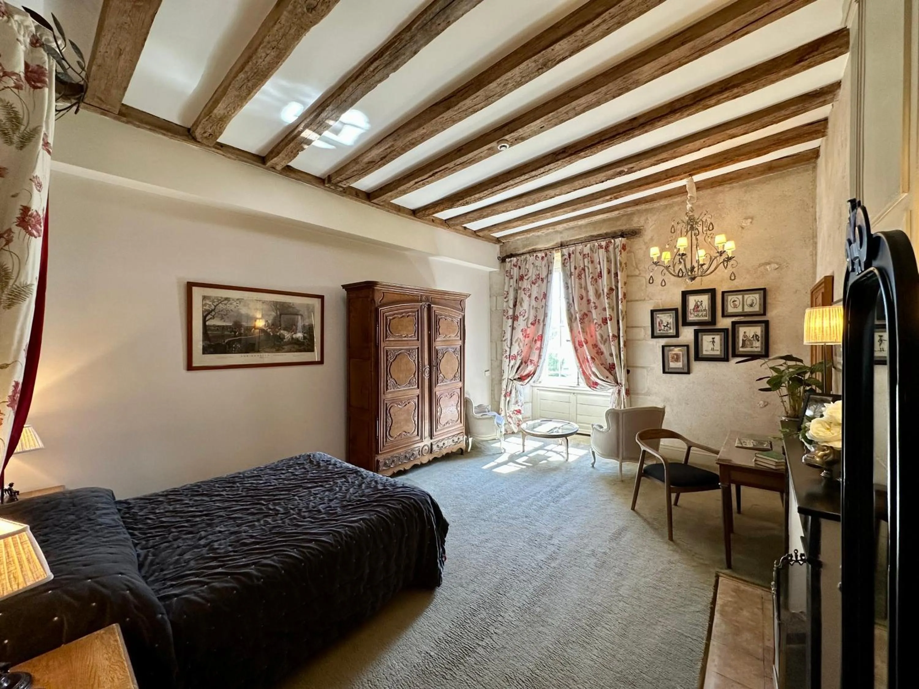 Bed in Chateau des Arpentis