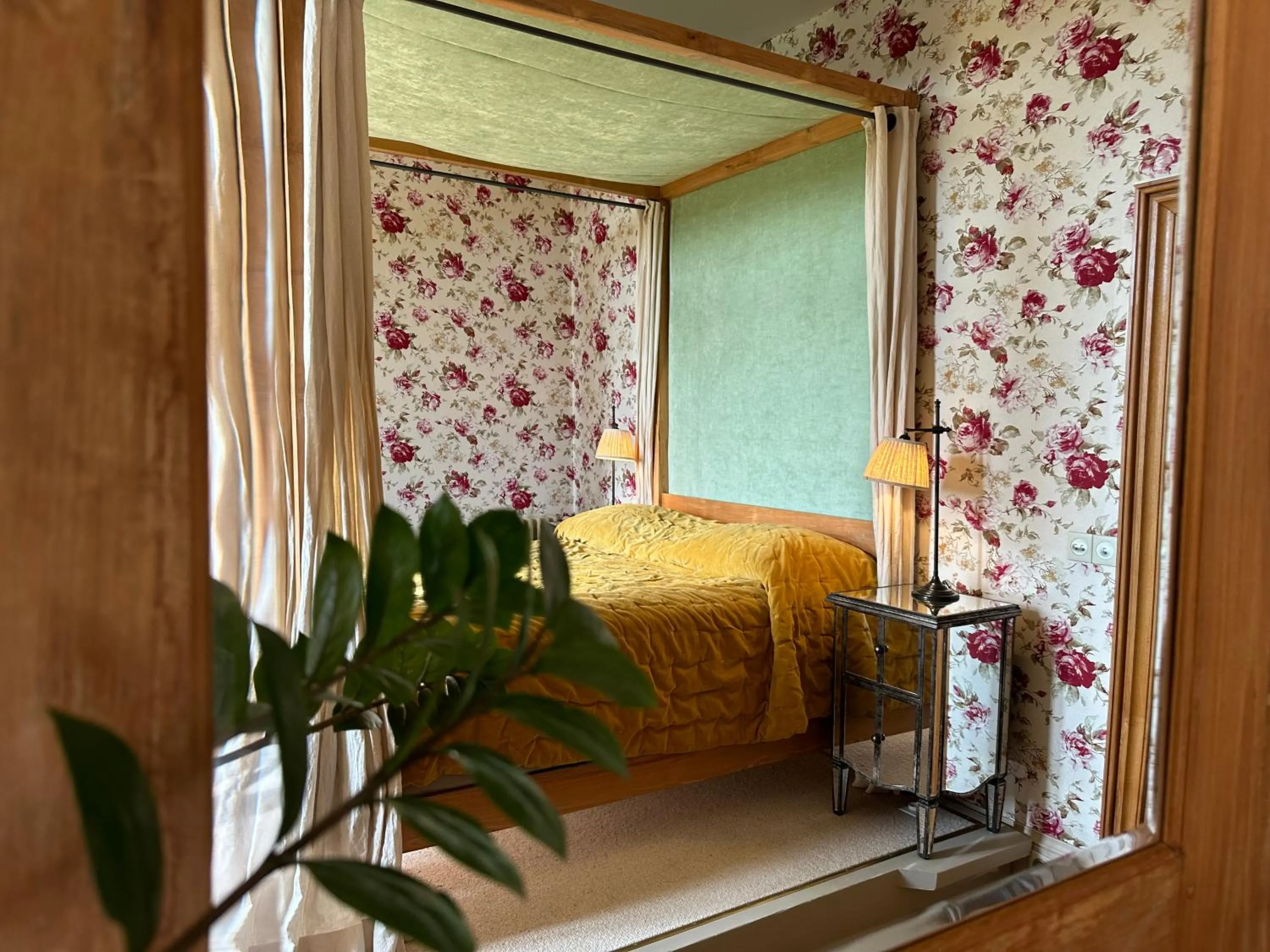 Bed in Chateau des Arpentis