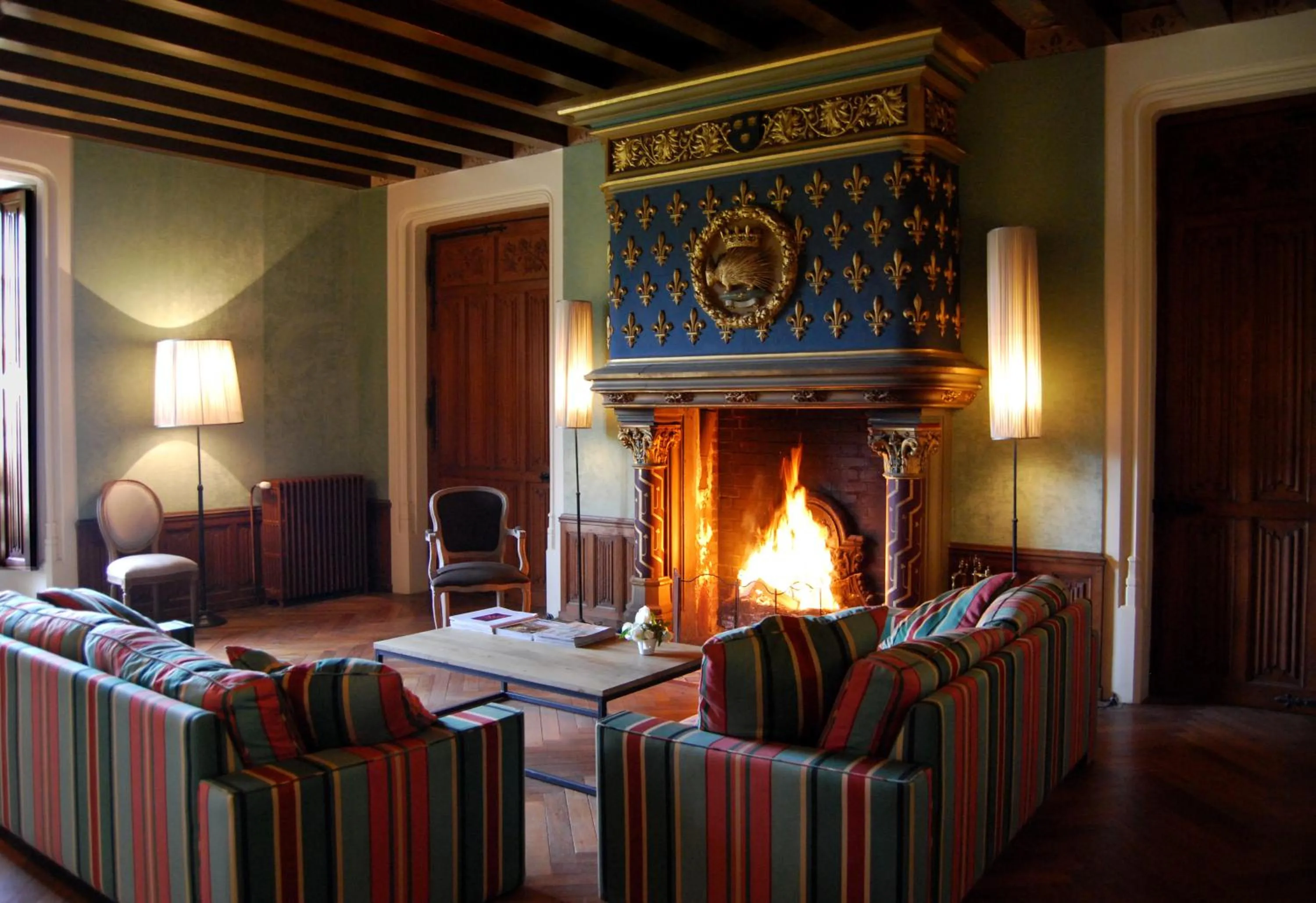 Lounge or bar in Chateau des Arpentis