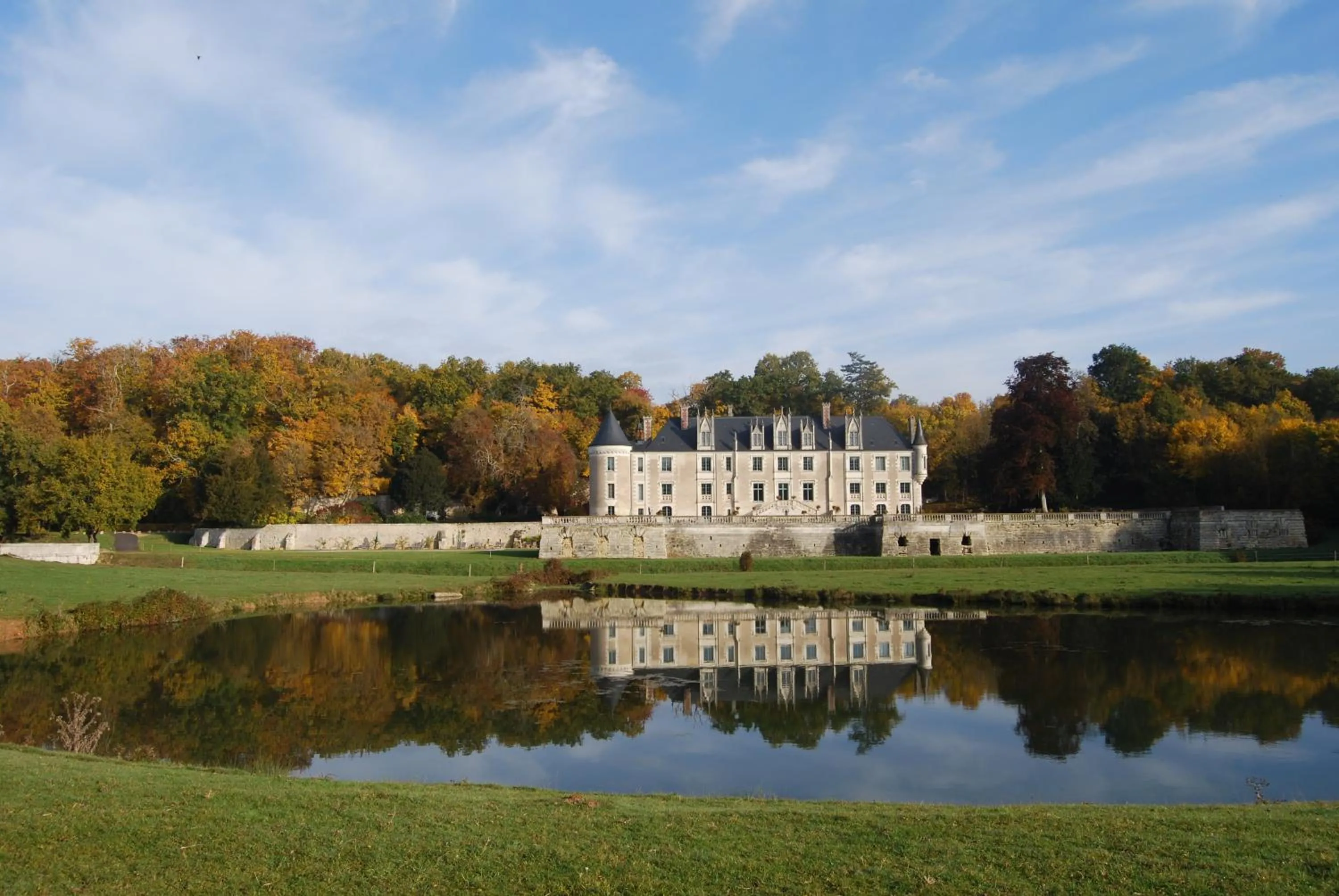 Facade/entrance in Chateau des Arpentis