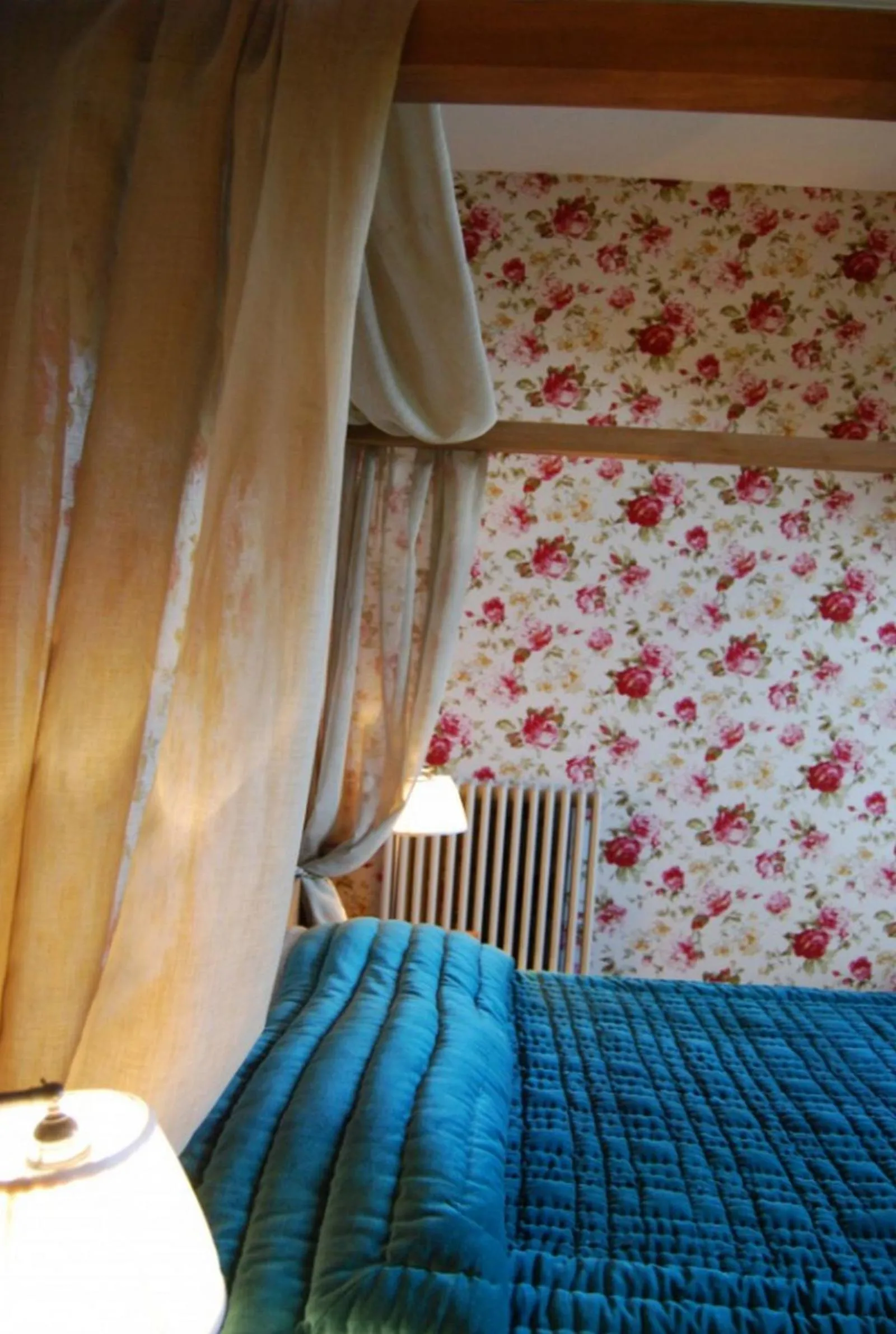 Bed in Chateau des Arpentis
