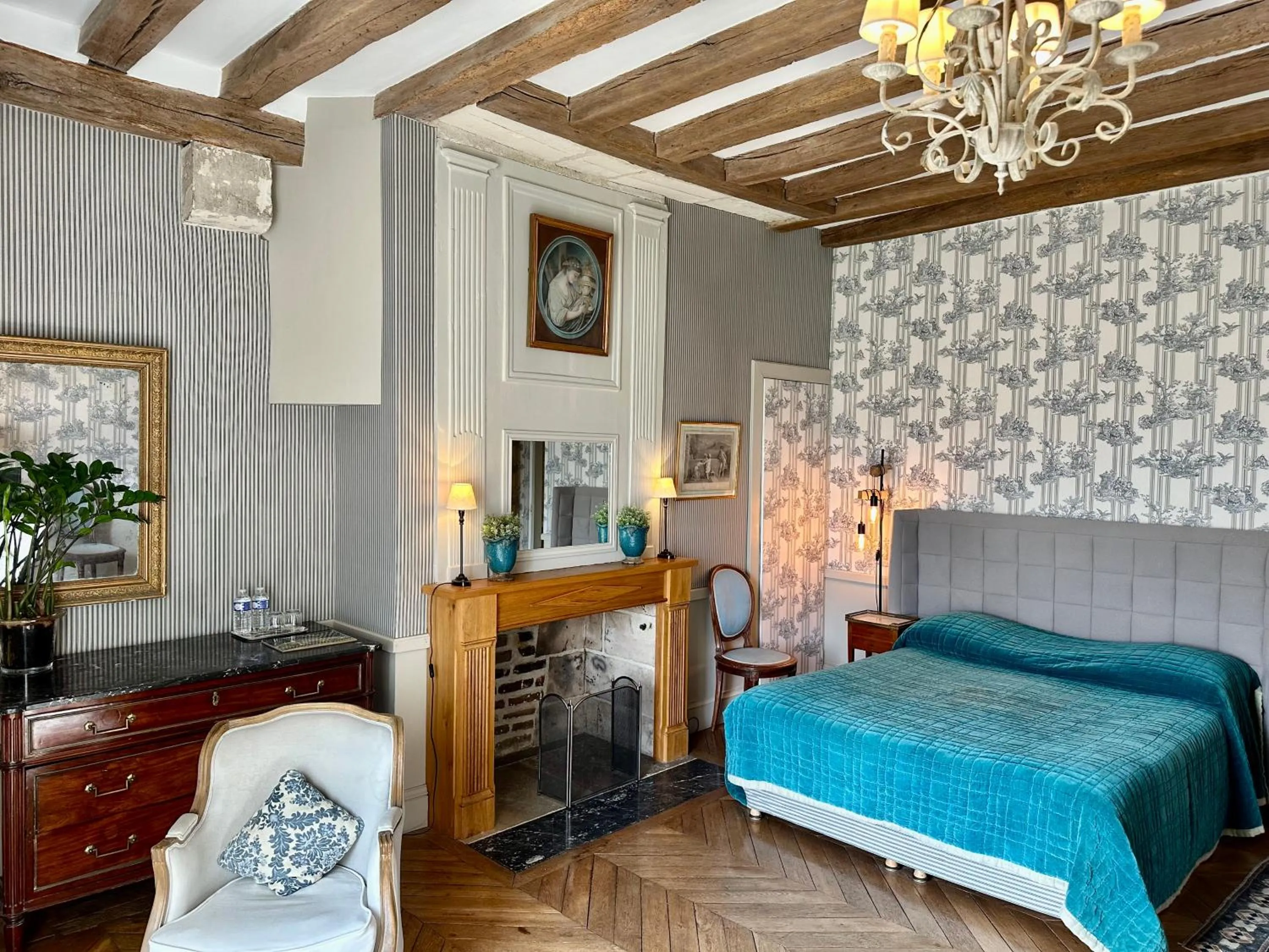 Bed in Chateau des Arpentis
