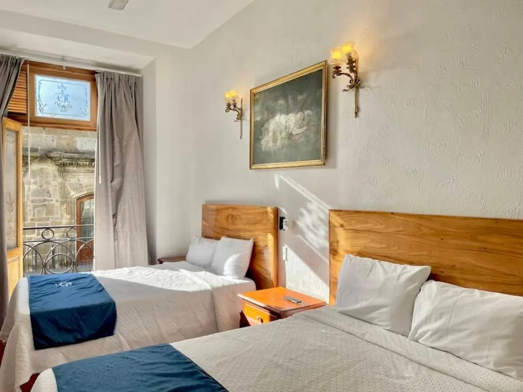 Bedroom, Bed in Hotel Frances