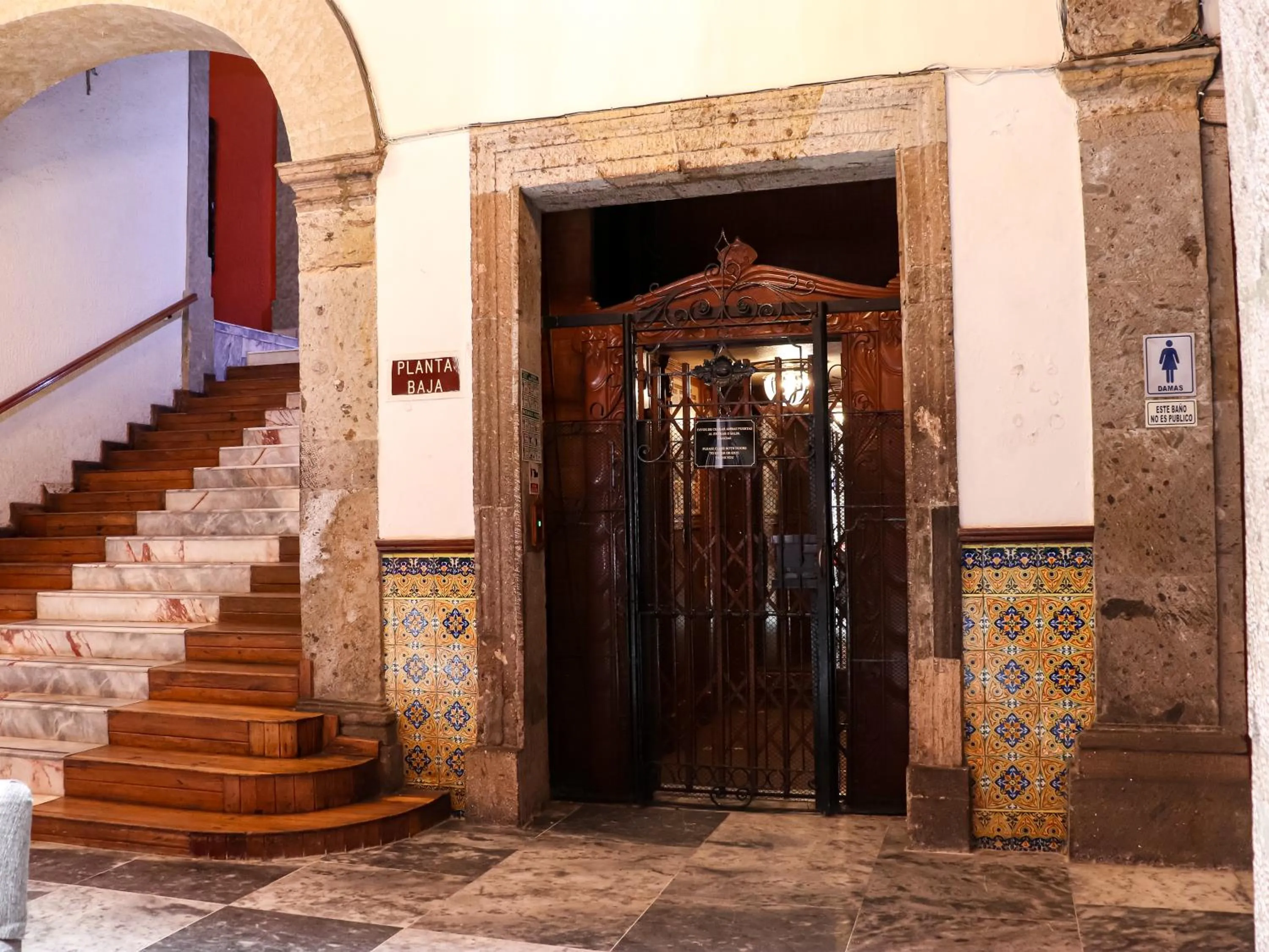 elevator in Hotel Frances