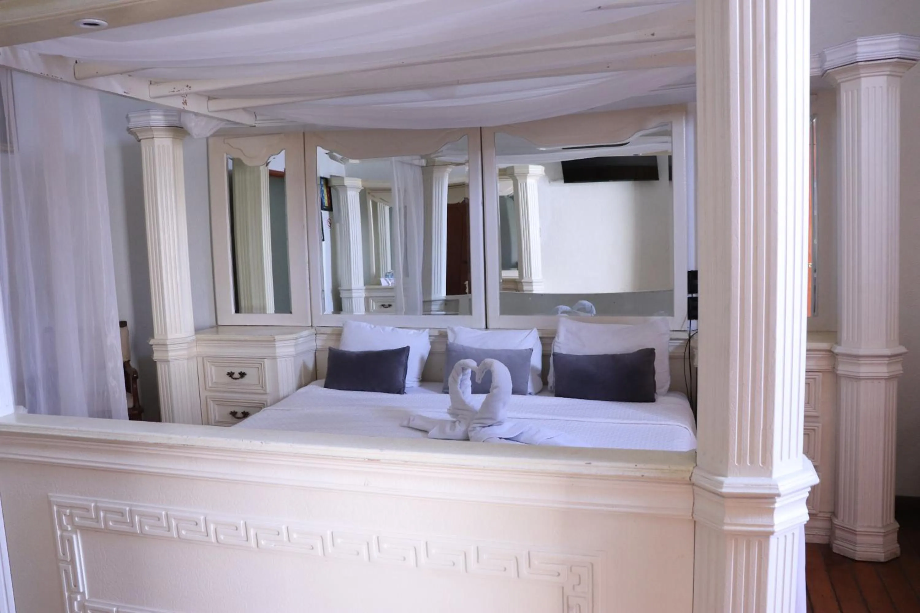 Bed in Hotel Frances