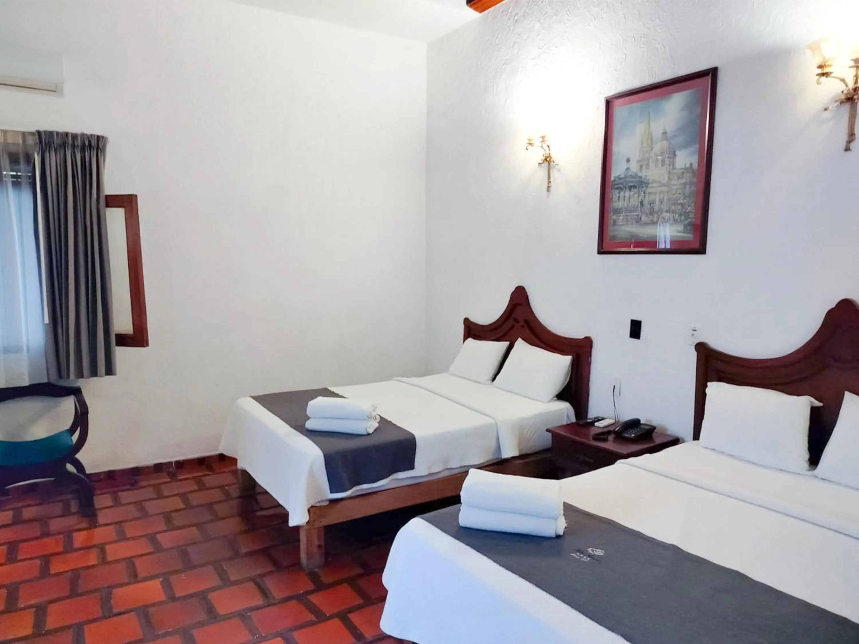 Bedroom, Bed in Hotel Frances