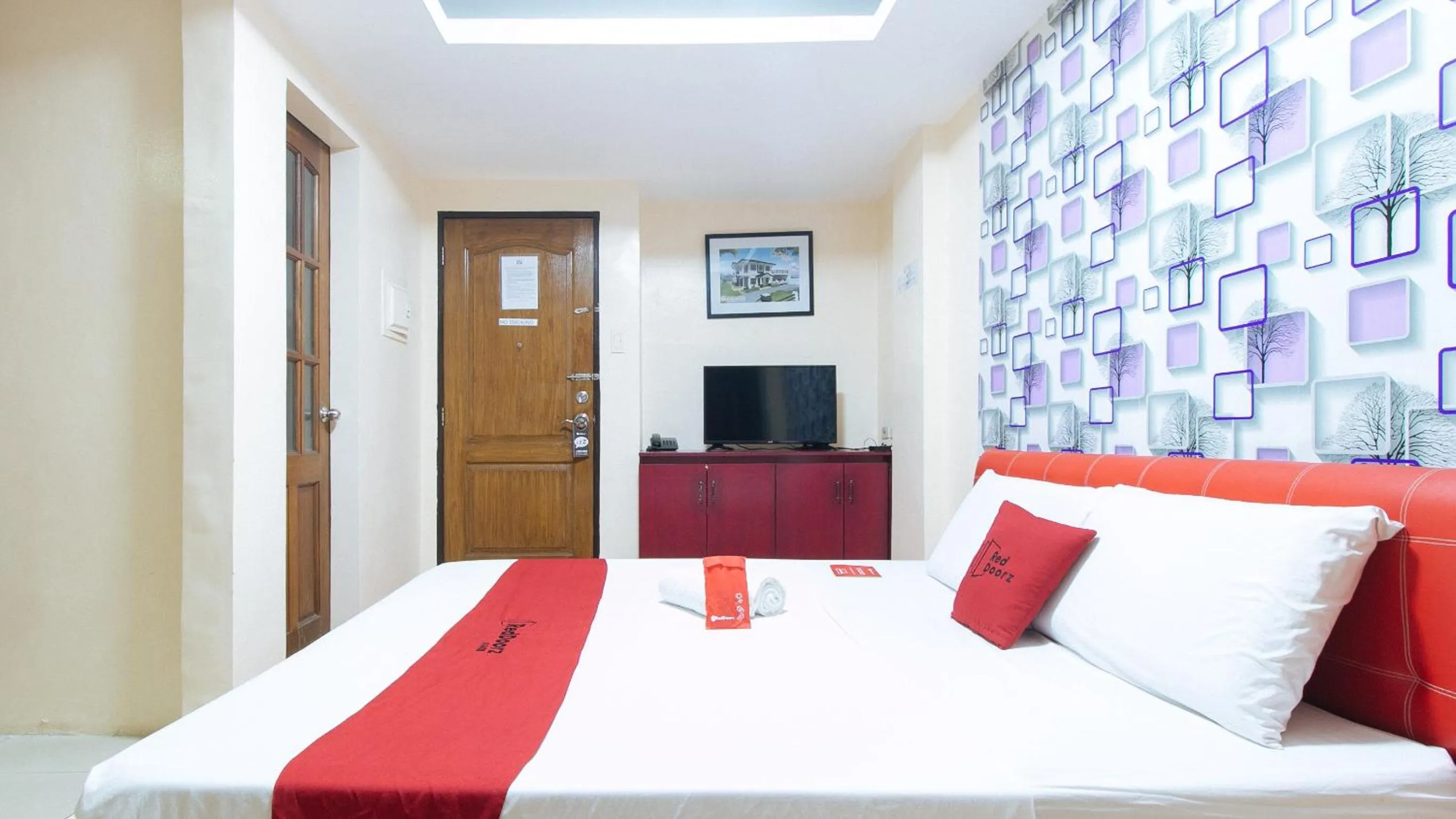 Bed in RedDoorz at DBuilders Rooms Ph2 Taguig