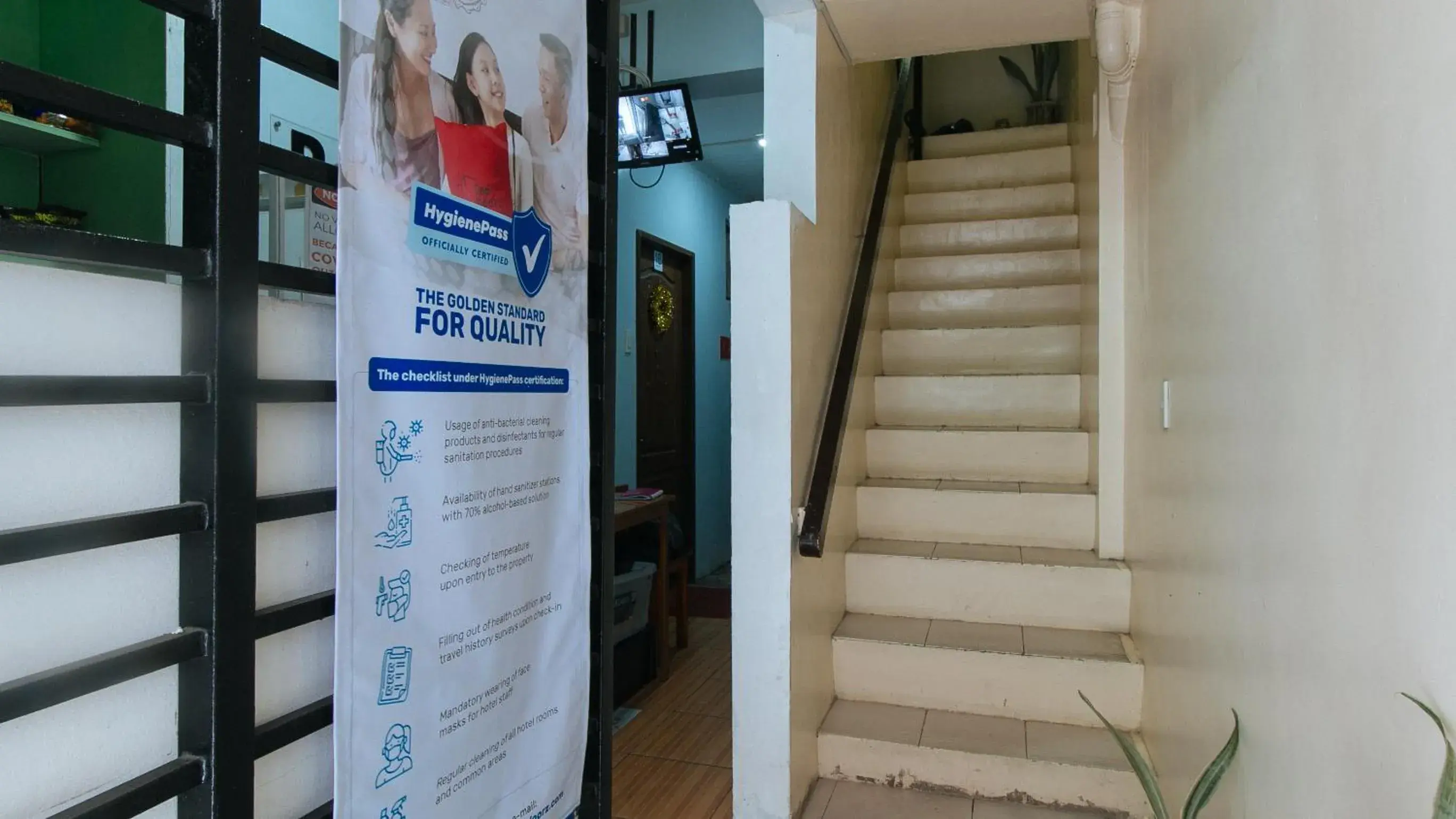 Facade/entrance in RedDoorz at DBuilders Rooms Ph2 Taguig Facade/entrance in RedDoorz at DBuilders Rooms Ph2 Taguig