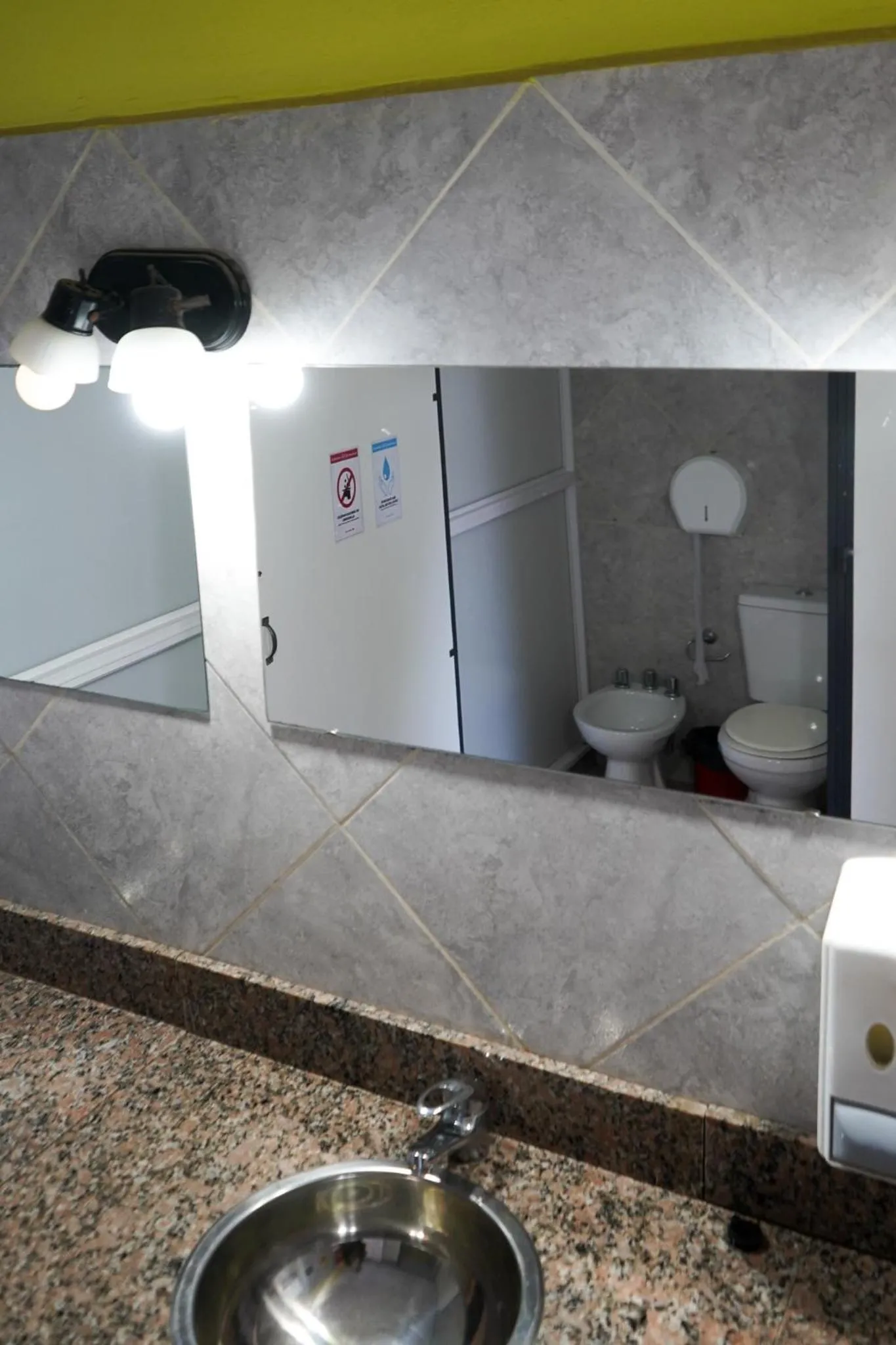 Eirú Hostel