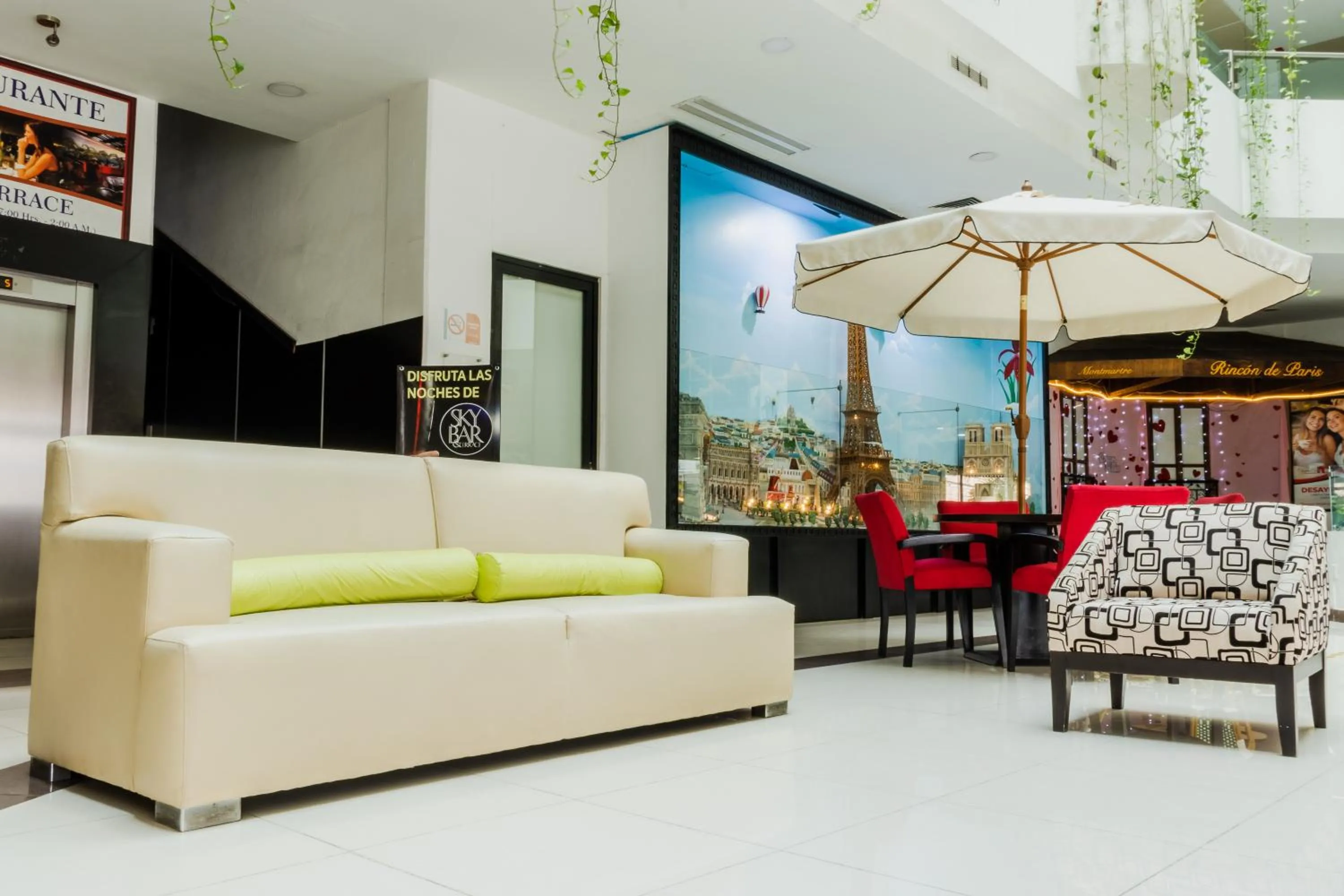 Living room in Paris FC Hotel