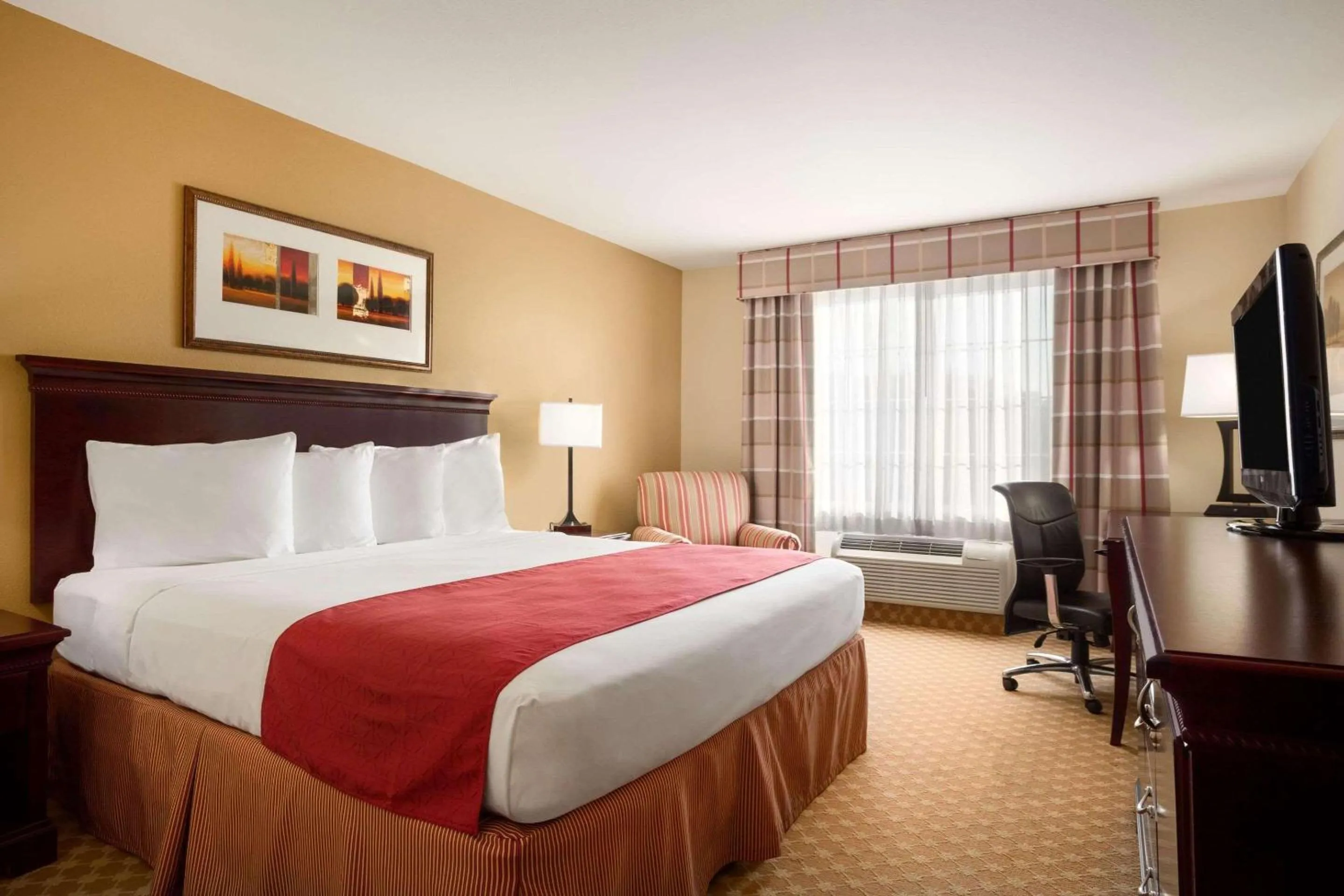 Bedroom, Bed in Country Inn & Suites by Radisson, Washington at Meadowlands, PA