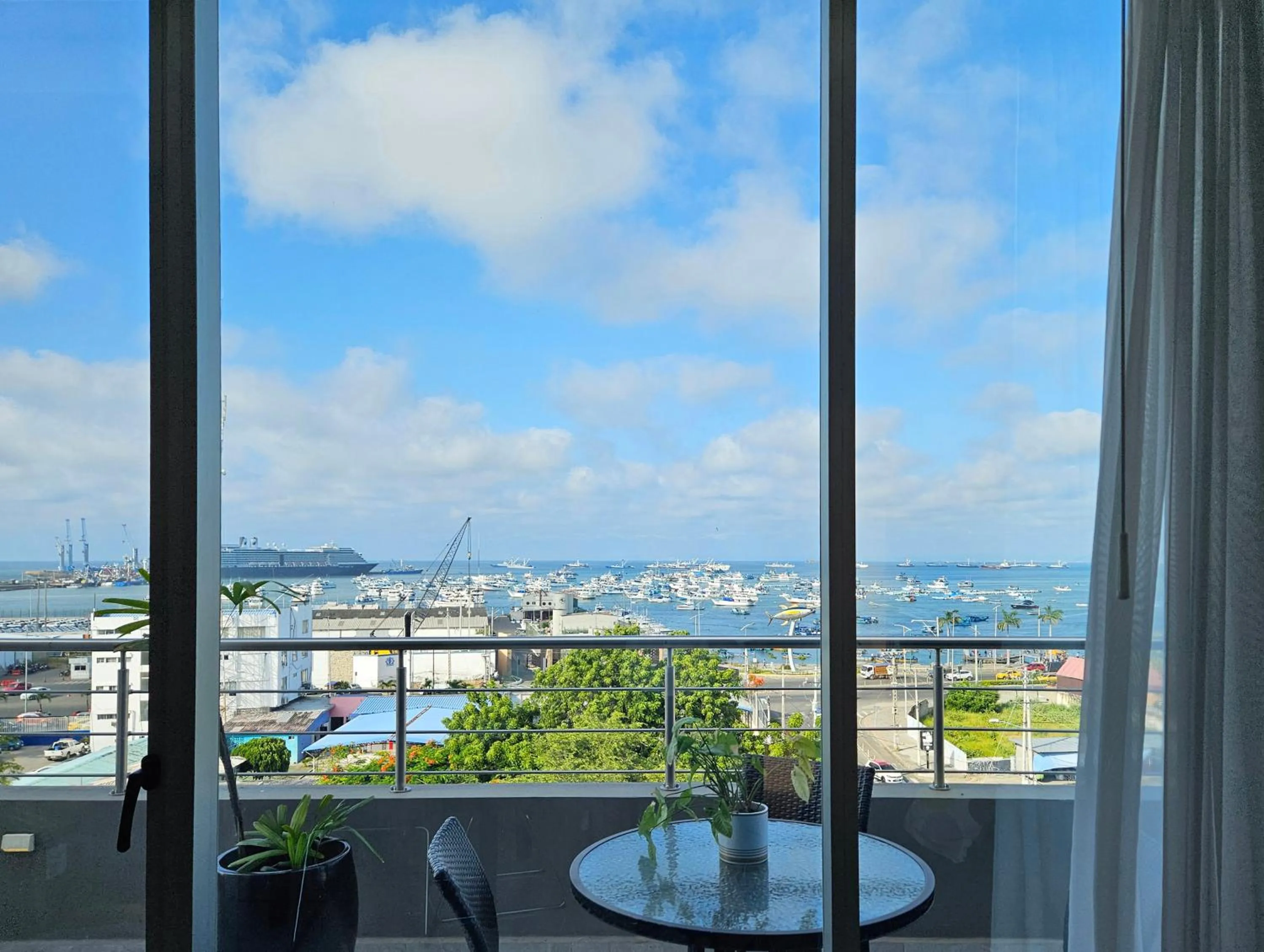 Day in Hotel Perla Spondylus