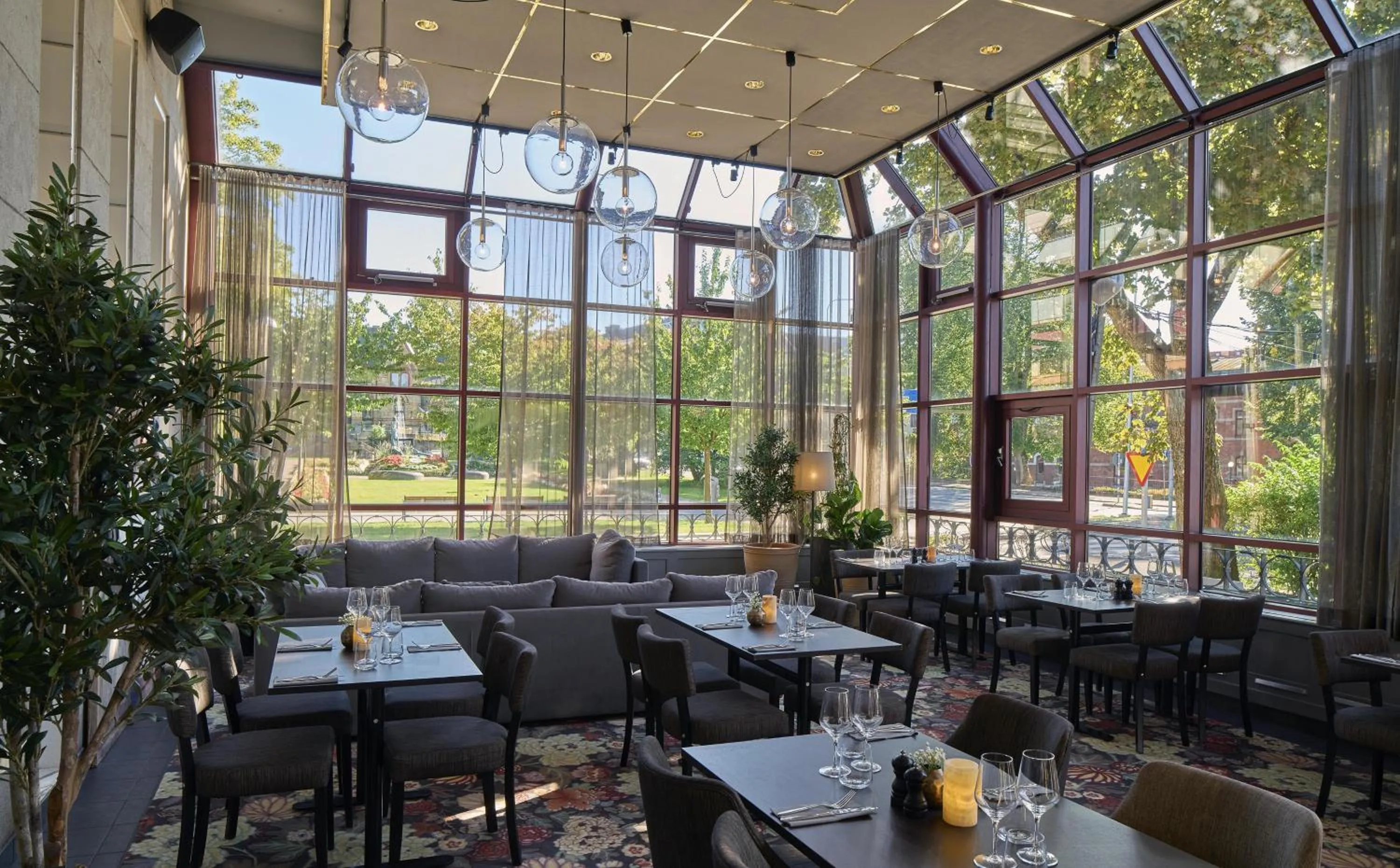 Restaurant/places to eat in Scandic Swania