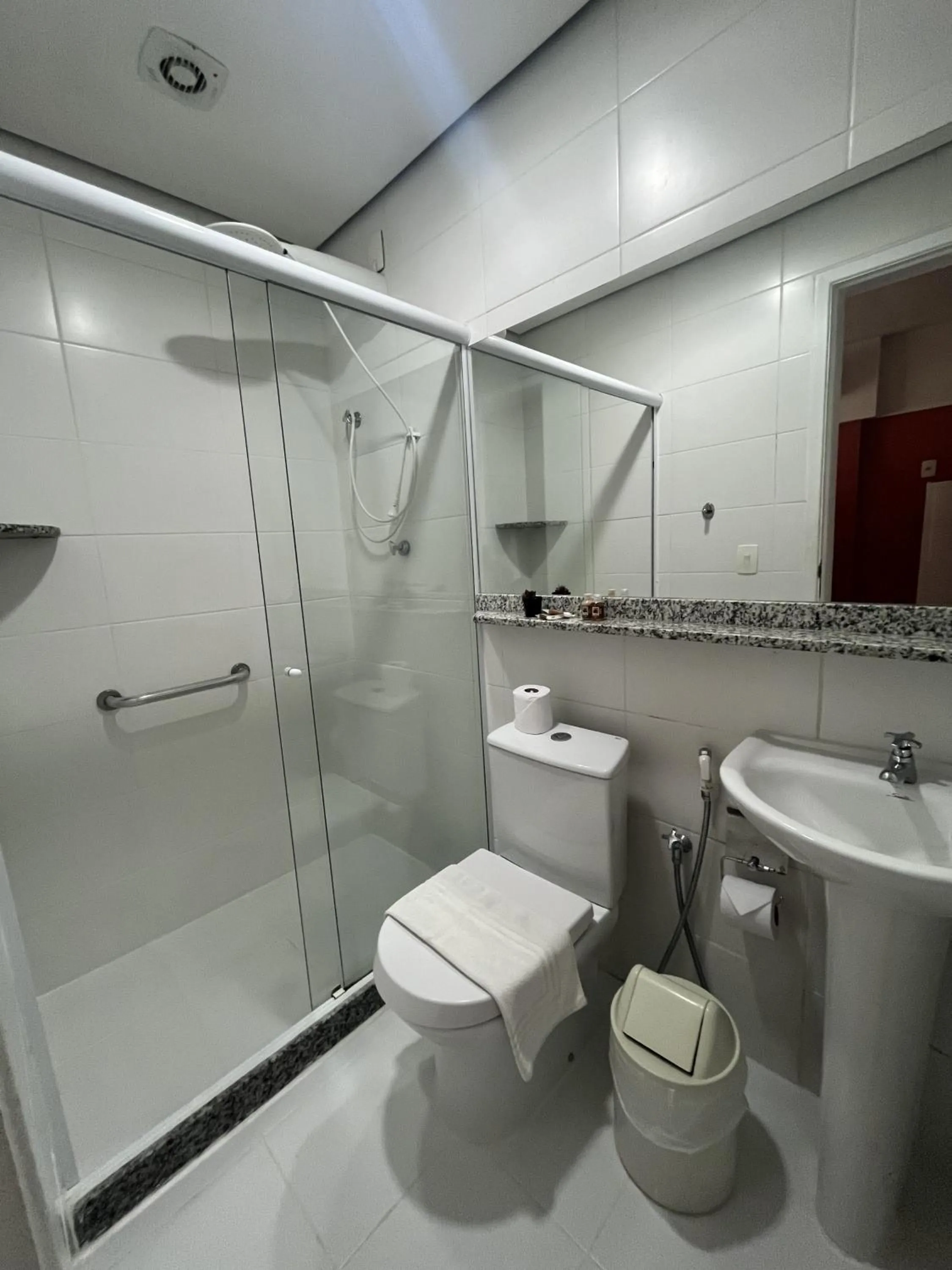 Shower in Hotel Flat Itaipava