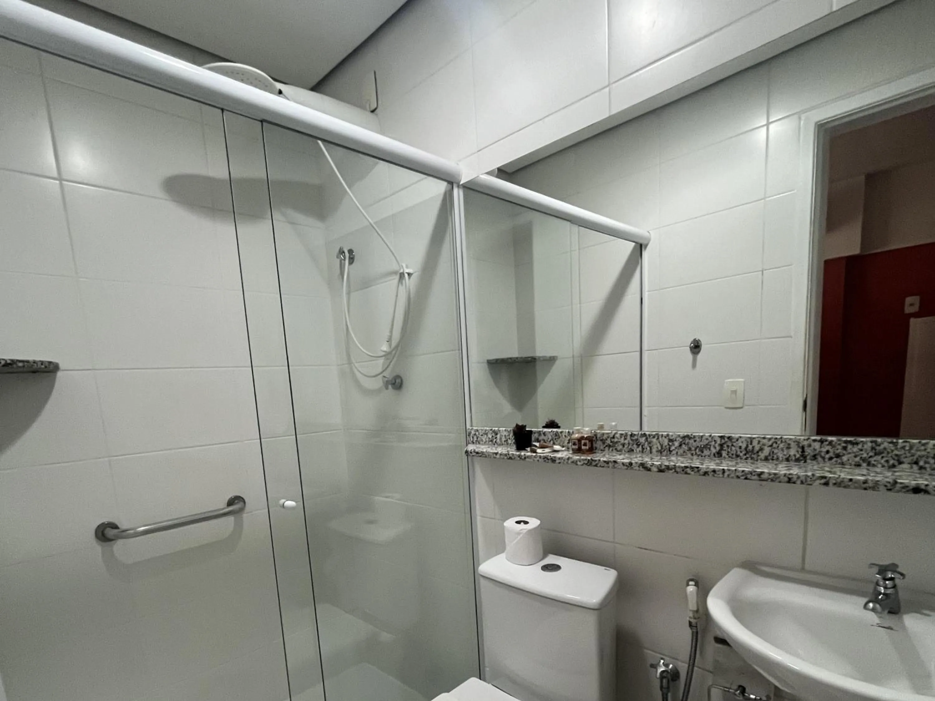 Shower in Hotel Flat Itaipava