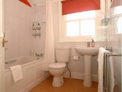 Bathroom in Craglands guest house