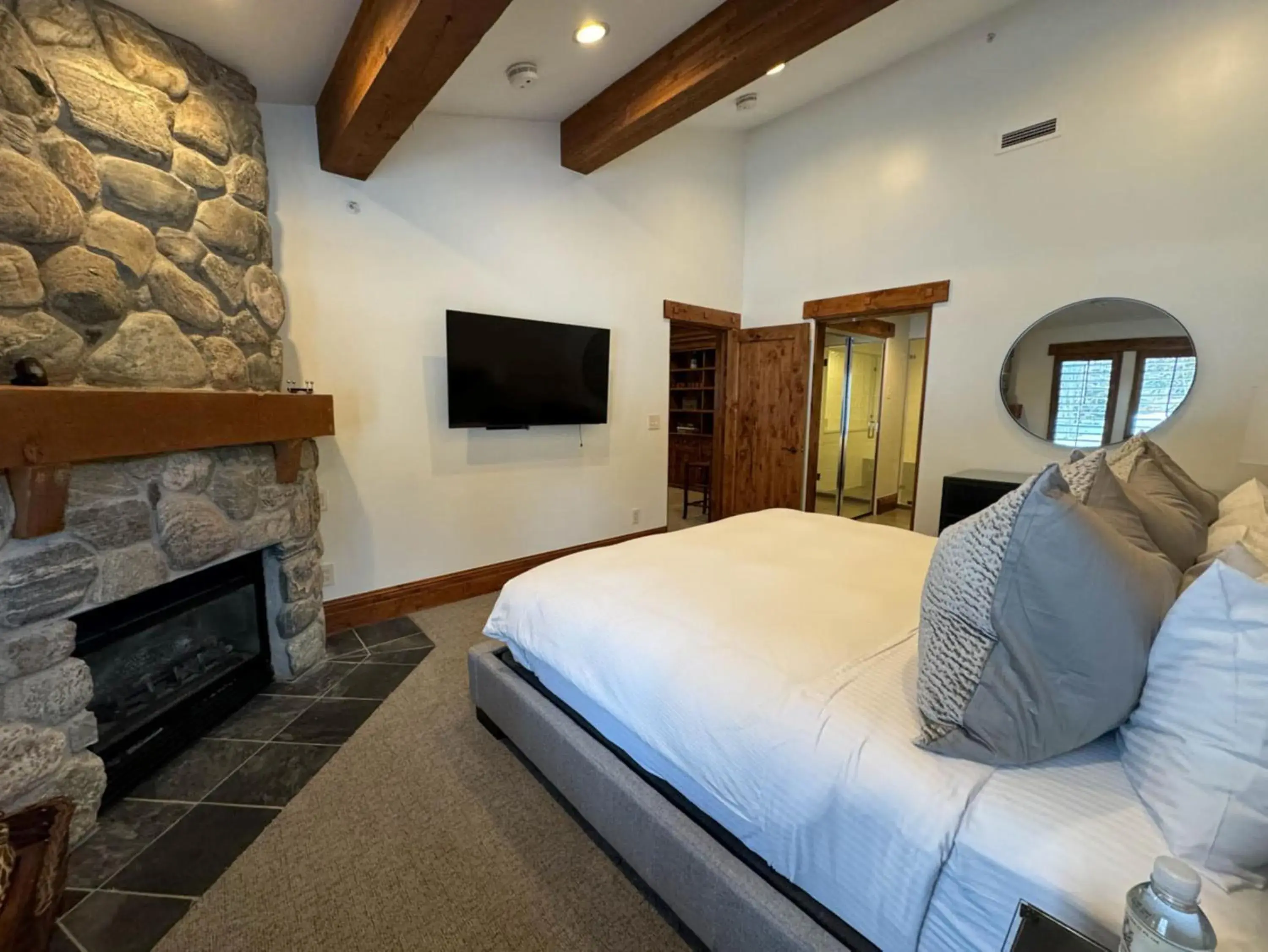 Deluxe One Bedroom in The Chateaux Deer Valley Deluxe One Bedroom in The Chateaux Deer Valley