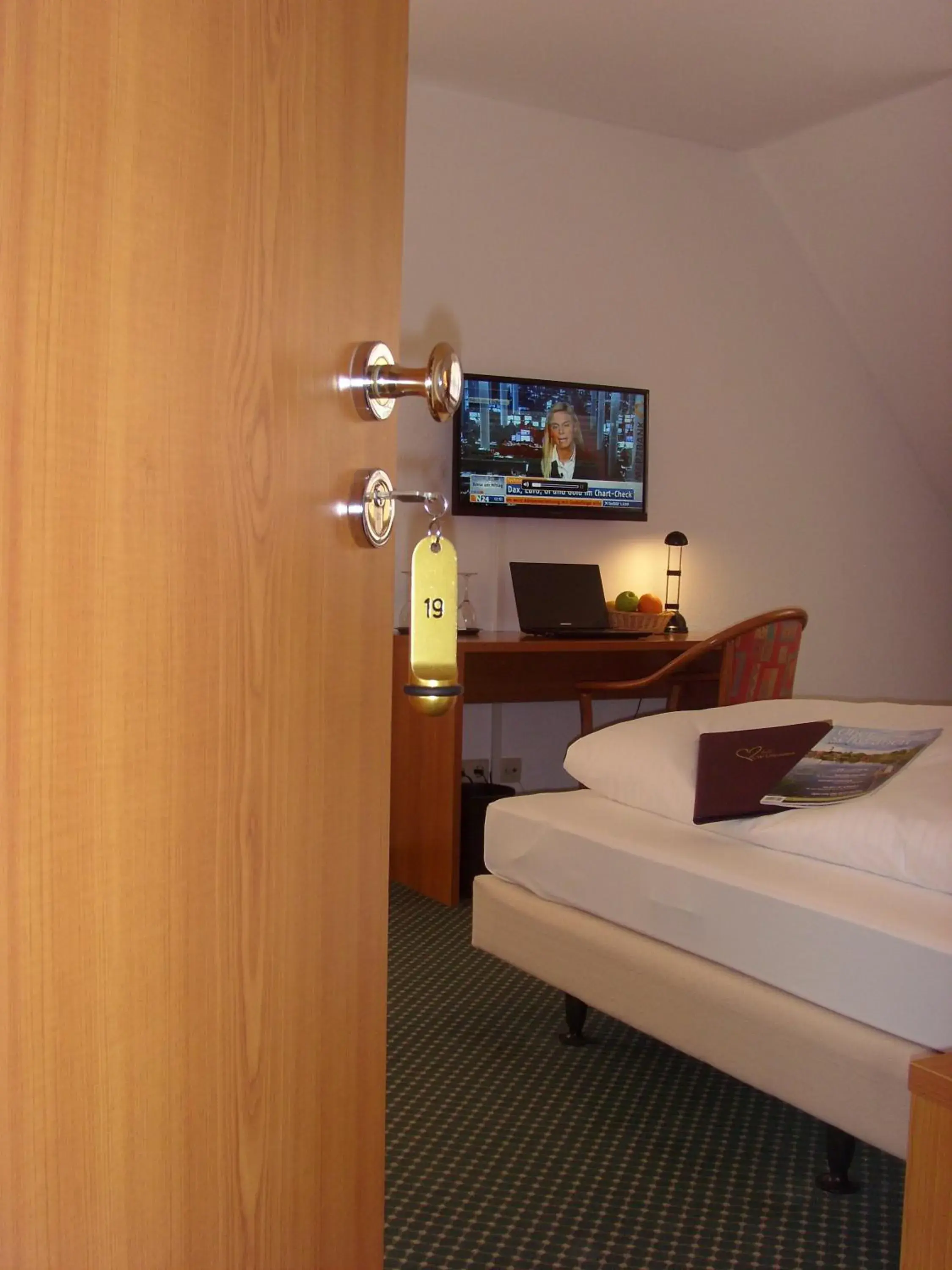 Double Room - single occupancy in Hotel & Restaurant Engel Double Room - single occupancy in Hotel & Restaurant Engel
