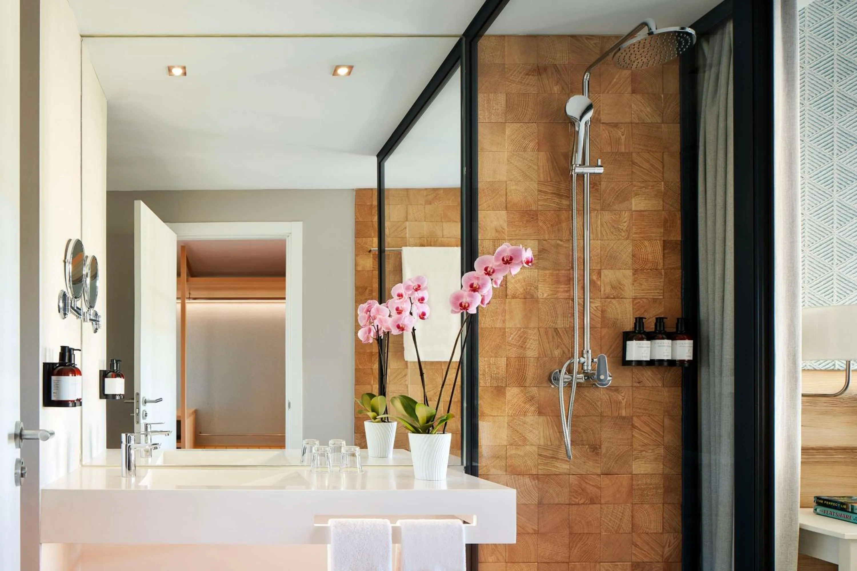 Shower in Tivoli Alvor Algarve - All Inclusive Resort