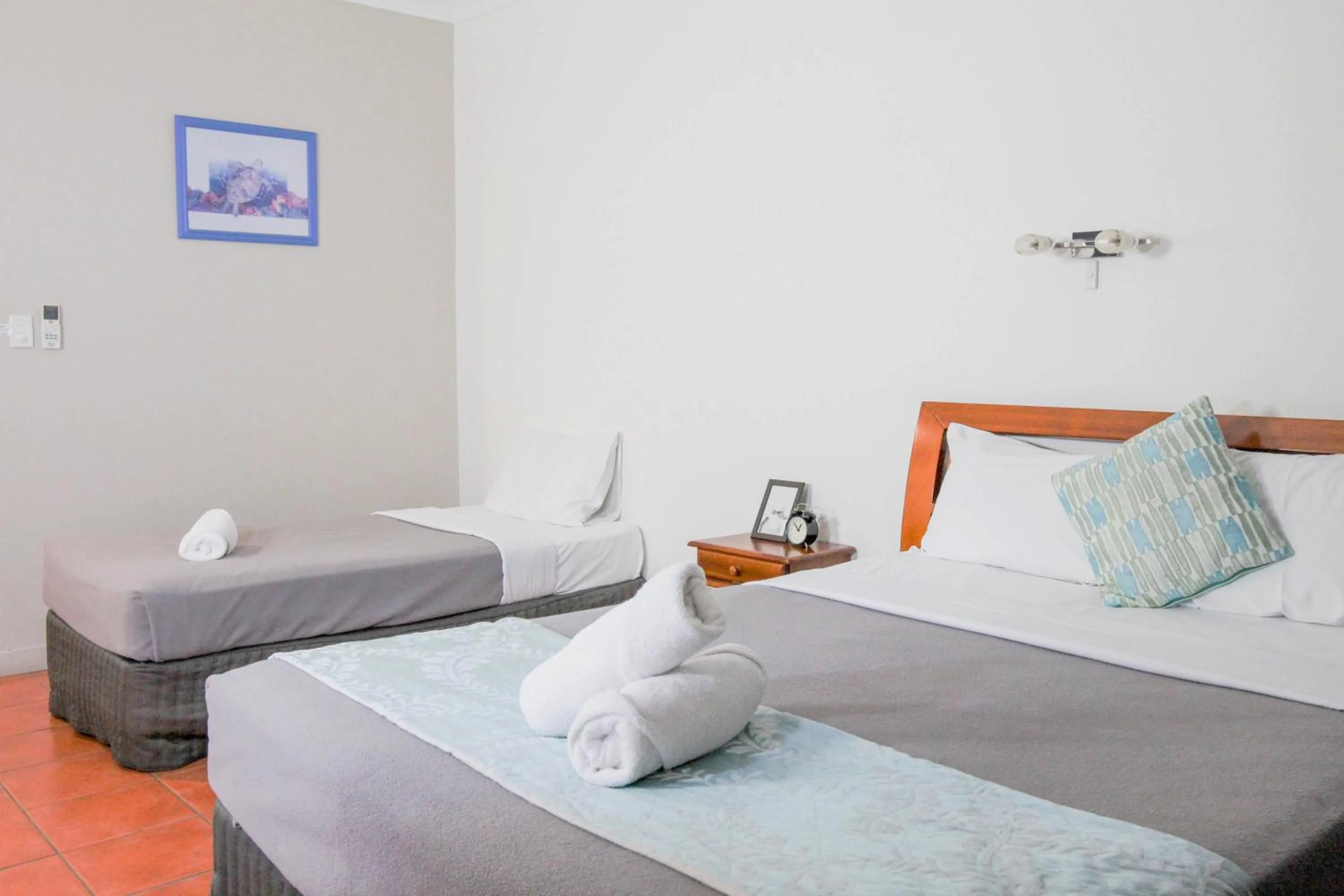 Bed in Birch Motel Bowen Previously Known as Bowen Arrow Motel