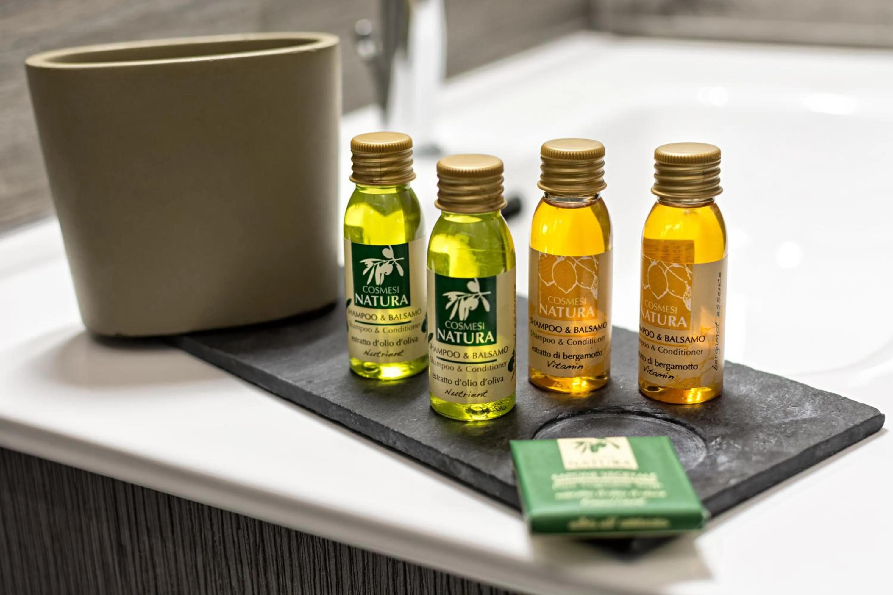 Bathroom in President Gardens