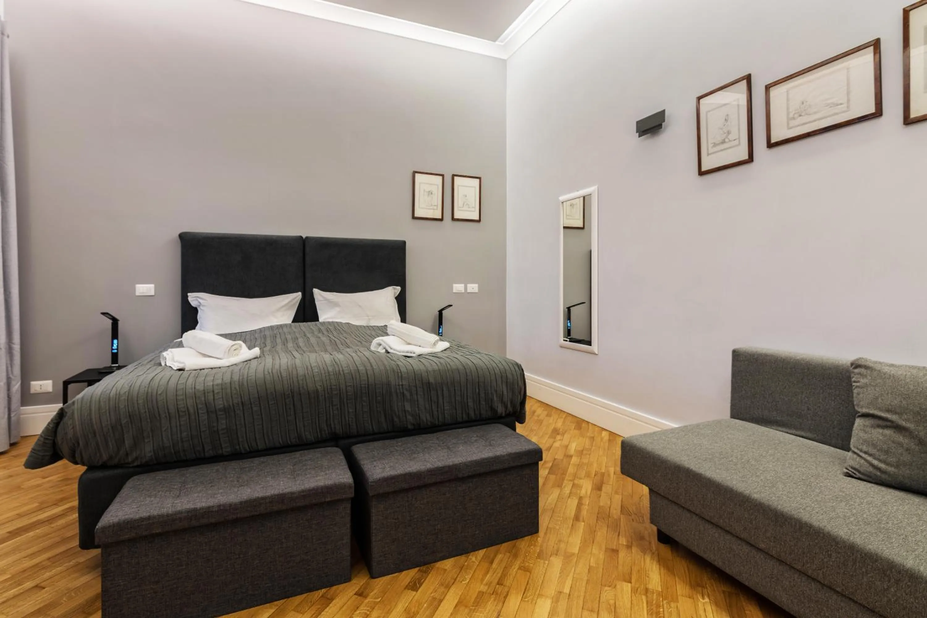 Bedroom, Bed in President Gardens