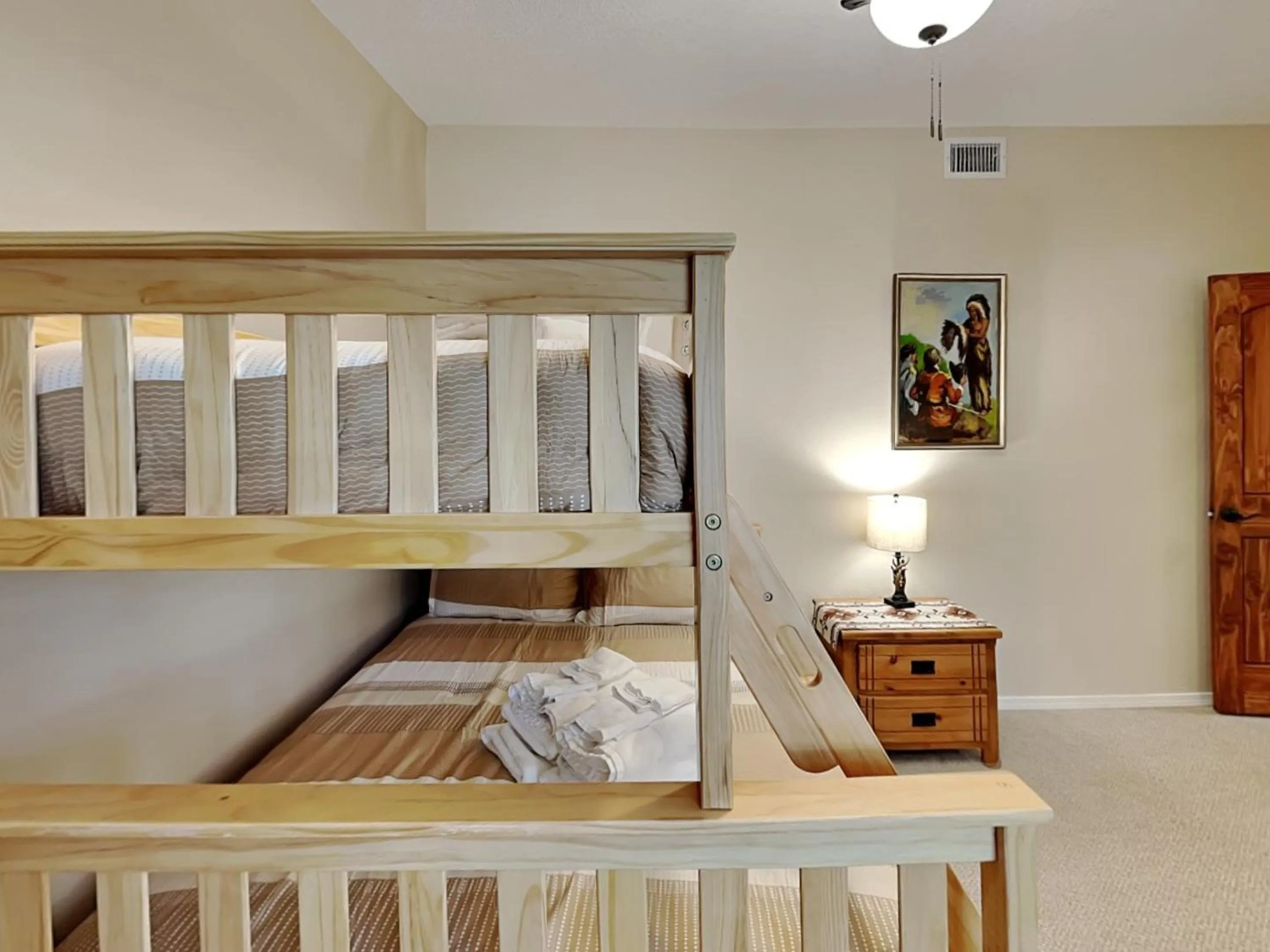 Property building, Bed in DB Mountain