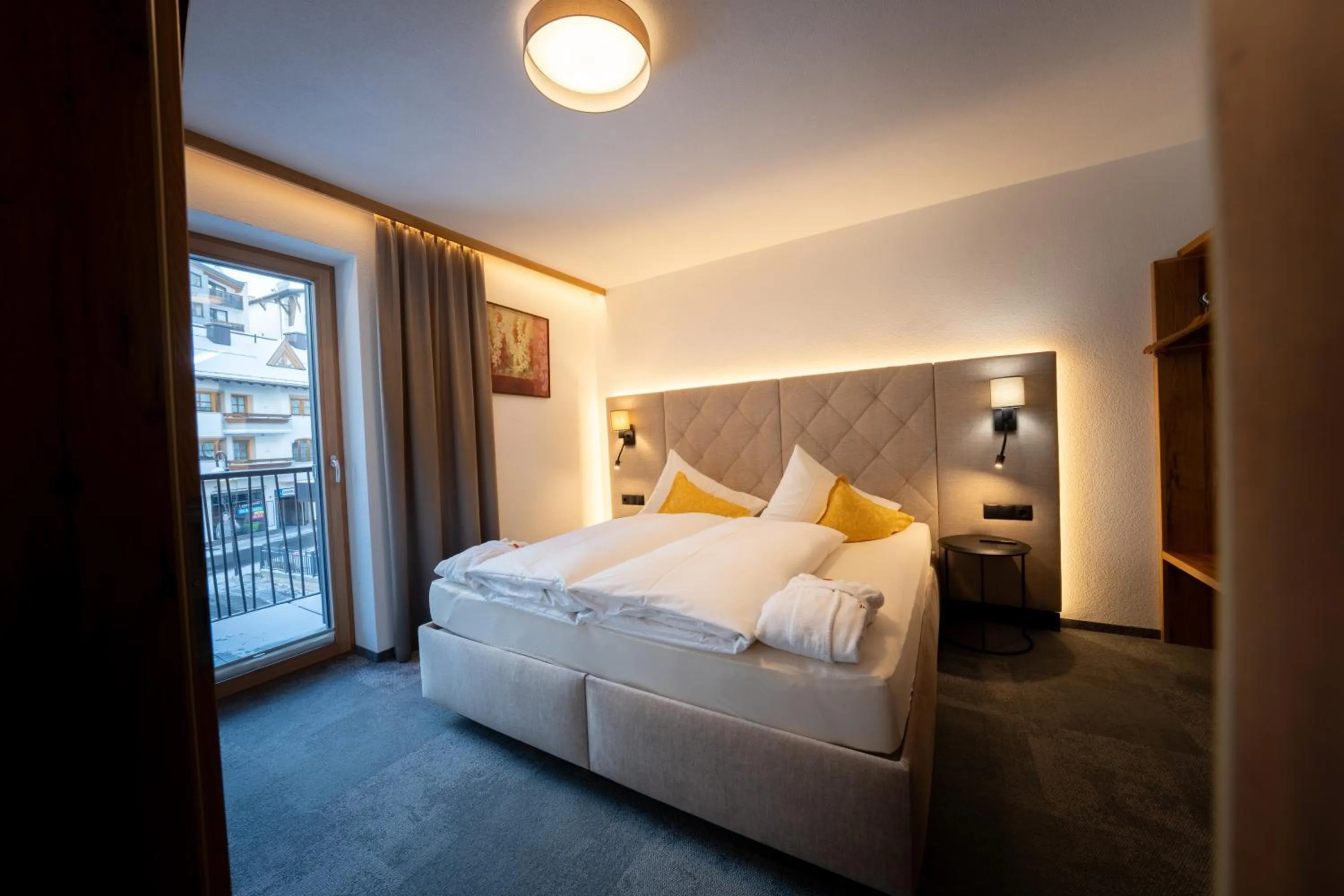 Bed in Alpenresidenz Trisanna