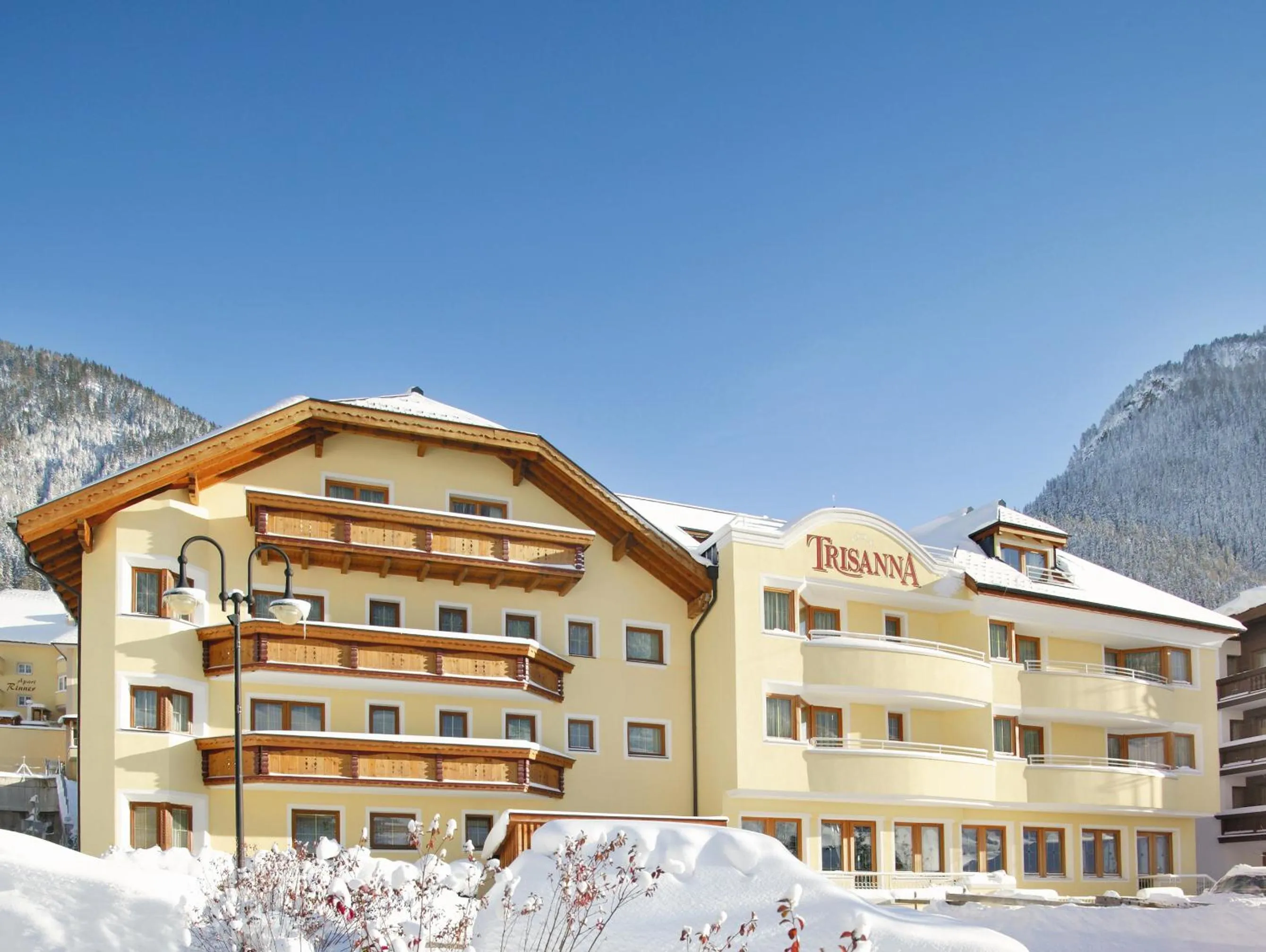 Facade/entrance in Alpenresidenz Trisanna