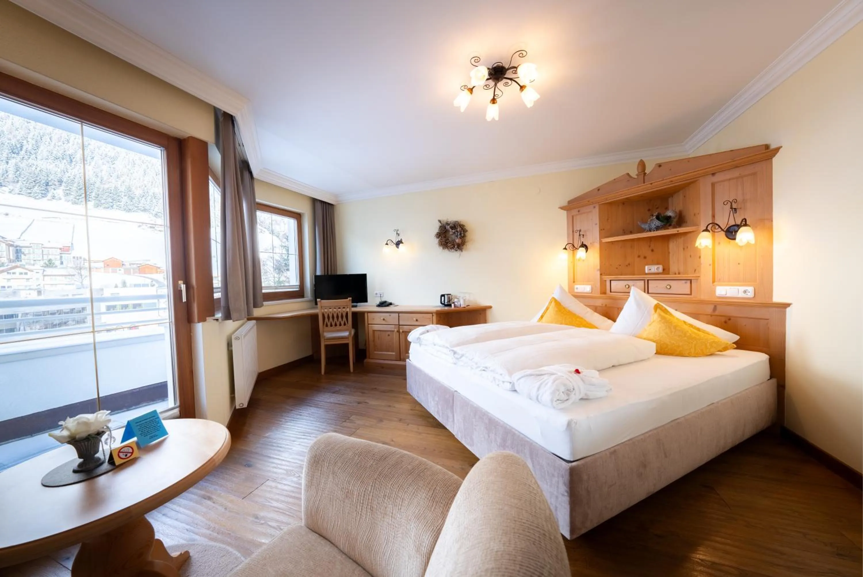 Bed in Alpenresidenz Trisanna