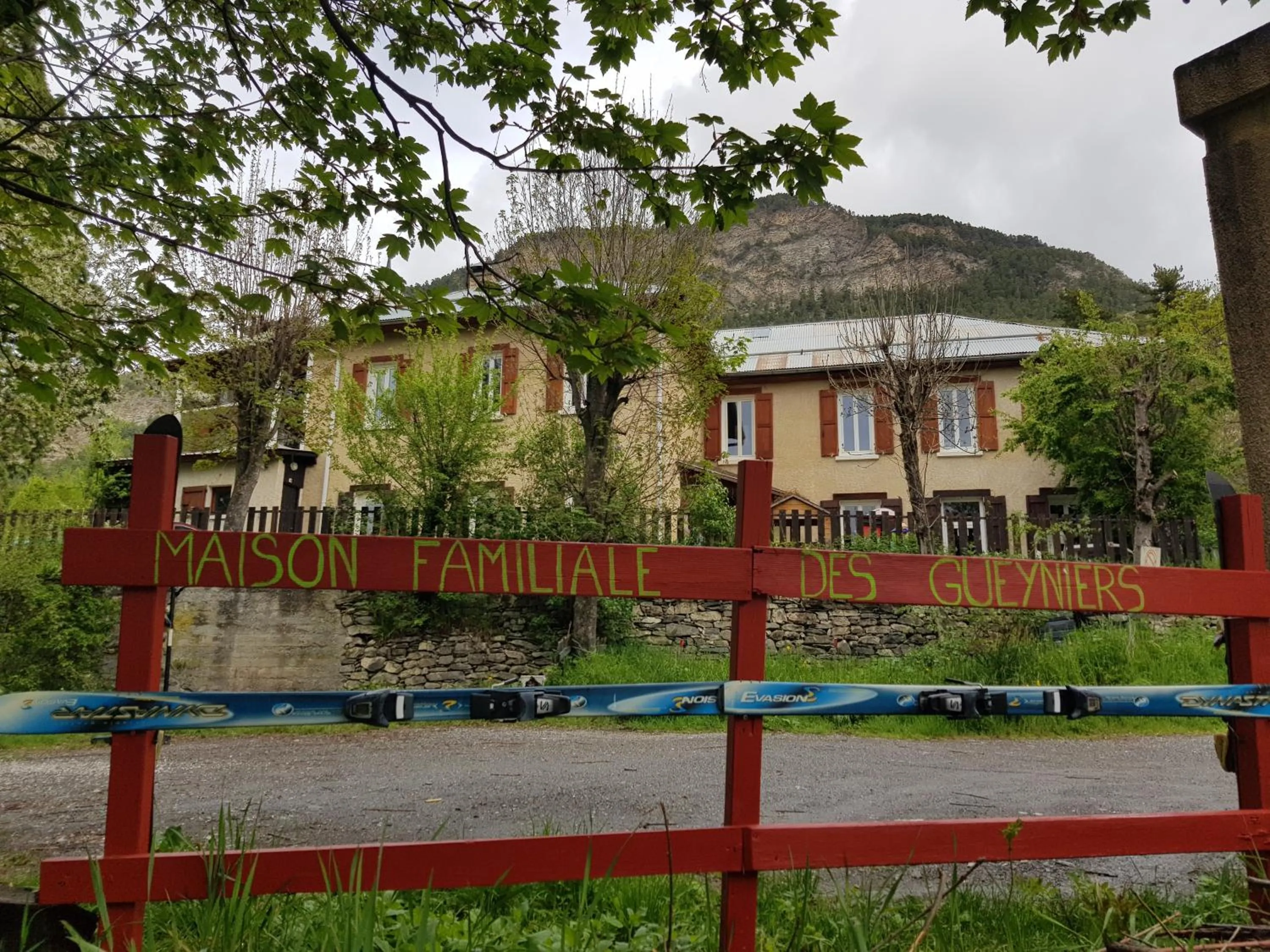 Maison familiale des Gueyniers