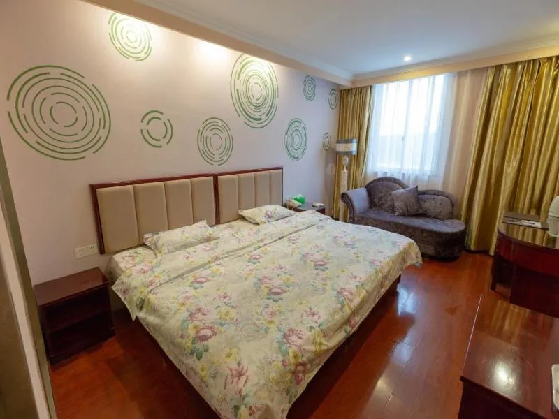 Bed in GreenTree Inn Jiangsu ZhenJiang Jurong New Bus Station Express Hotel