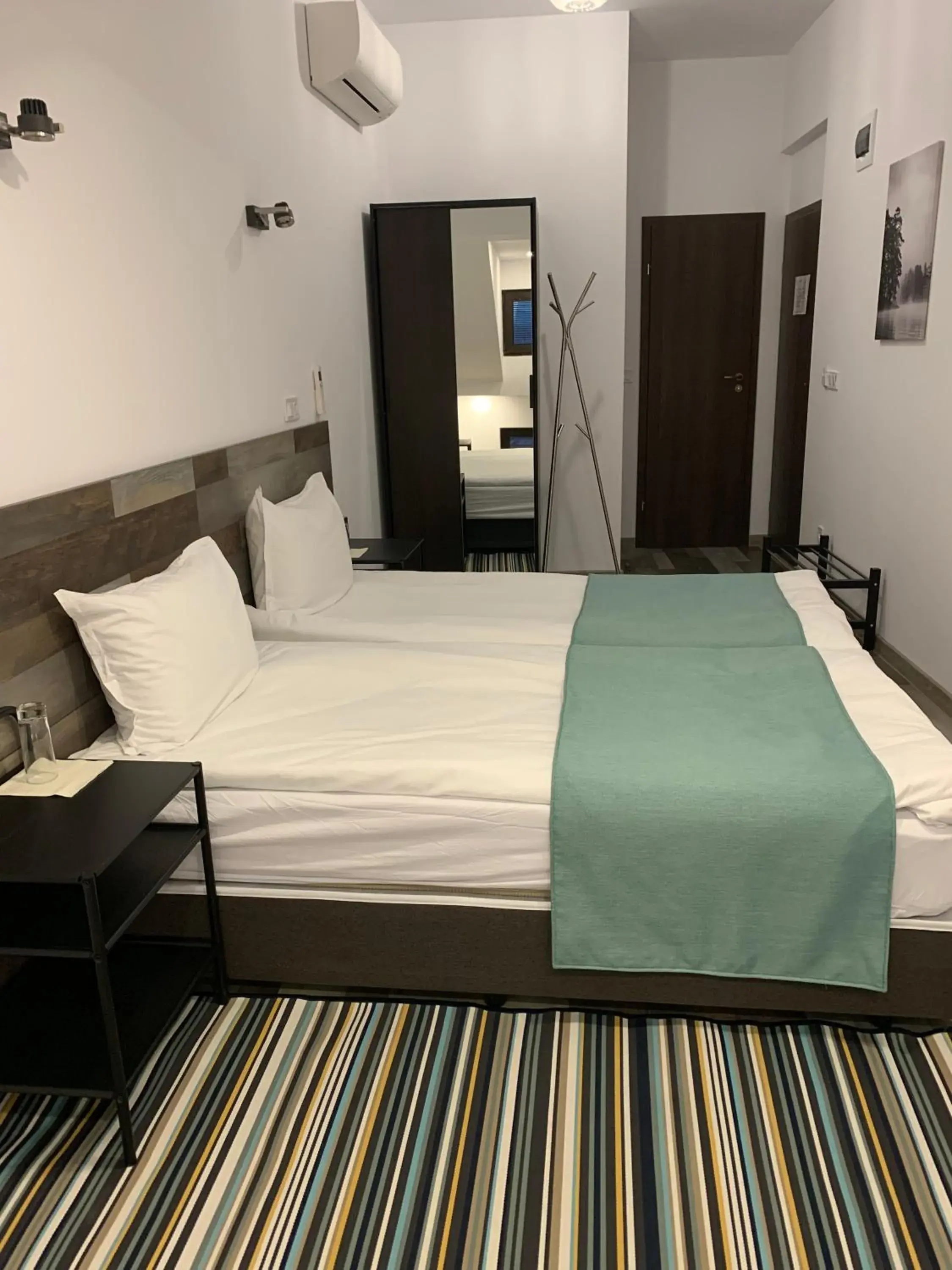 Budget Double or Twin Room in ARTE Hotel rooms & apartments Budget Double or Twin Room in ARTE Hotel rooms & apartments